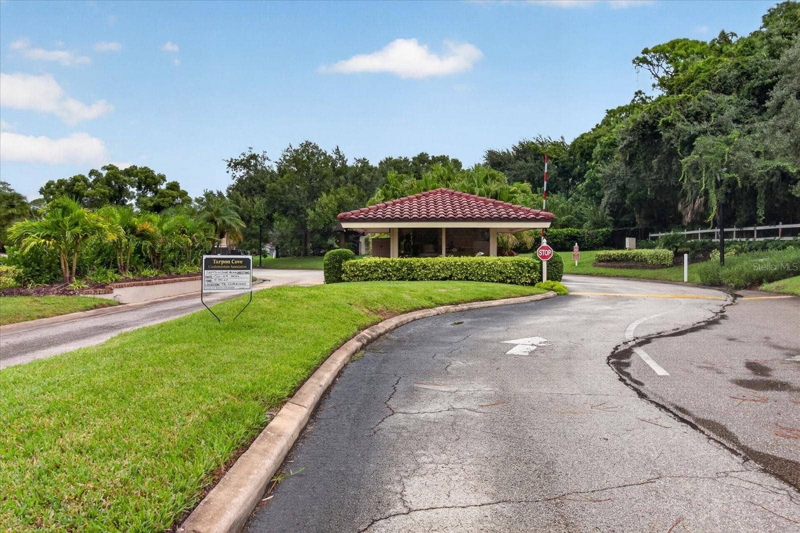 1800 MARINER DRIVE, #4, Tarpon Springs, FL 34689 1800 MARINER DRIVE, #4, Tarpon Springs, FL 34689