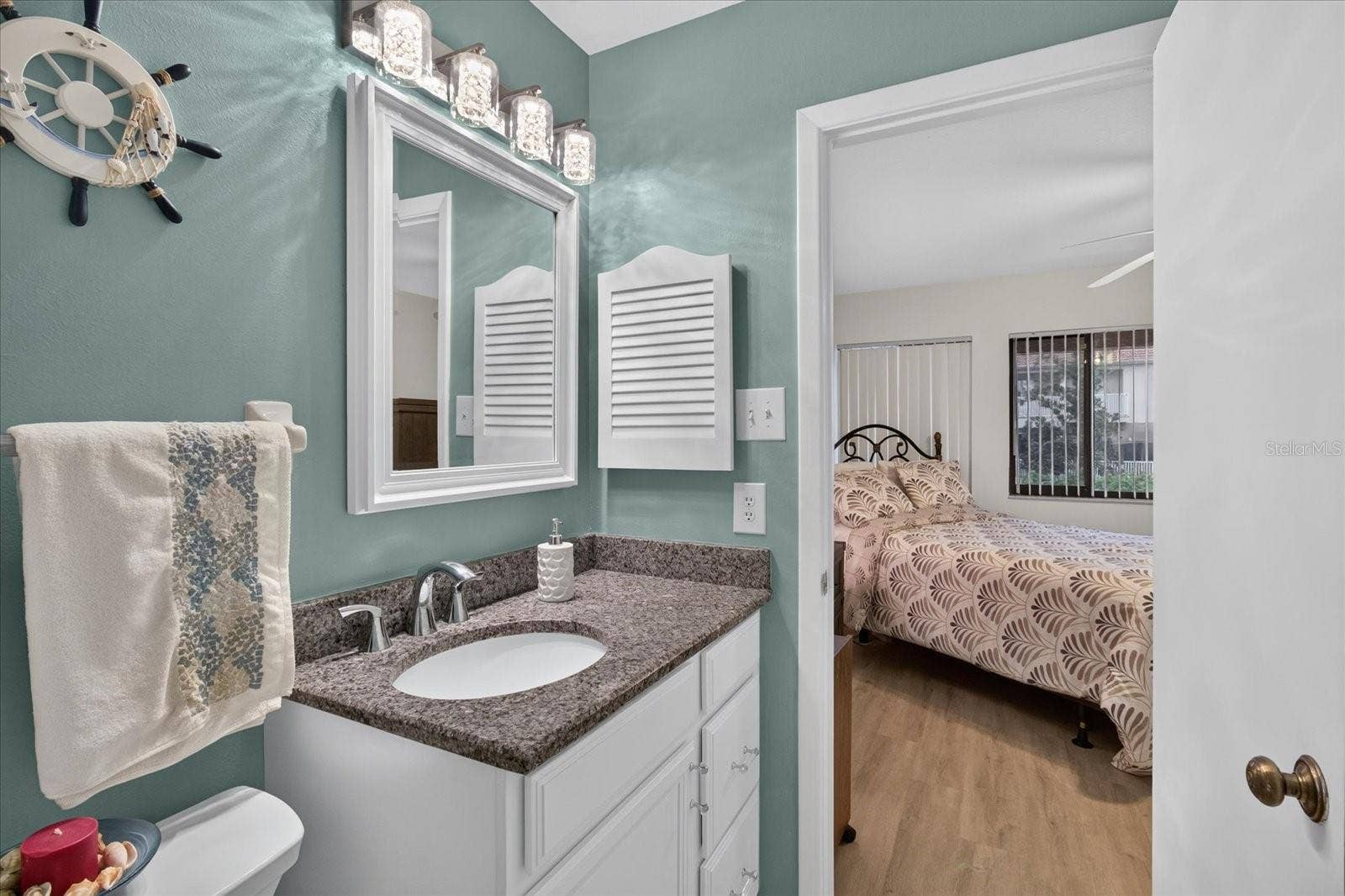 1800 MARINER DRIVE, #4, Tarpon Springs, FL 34689 1800 MARINER DRIVE, #4, Tarpon Springs, FL 34689