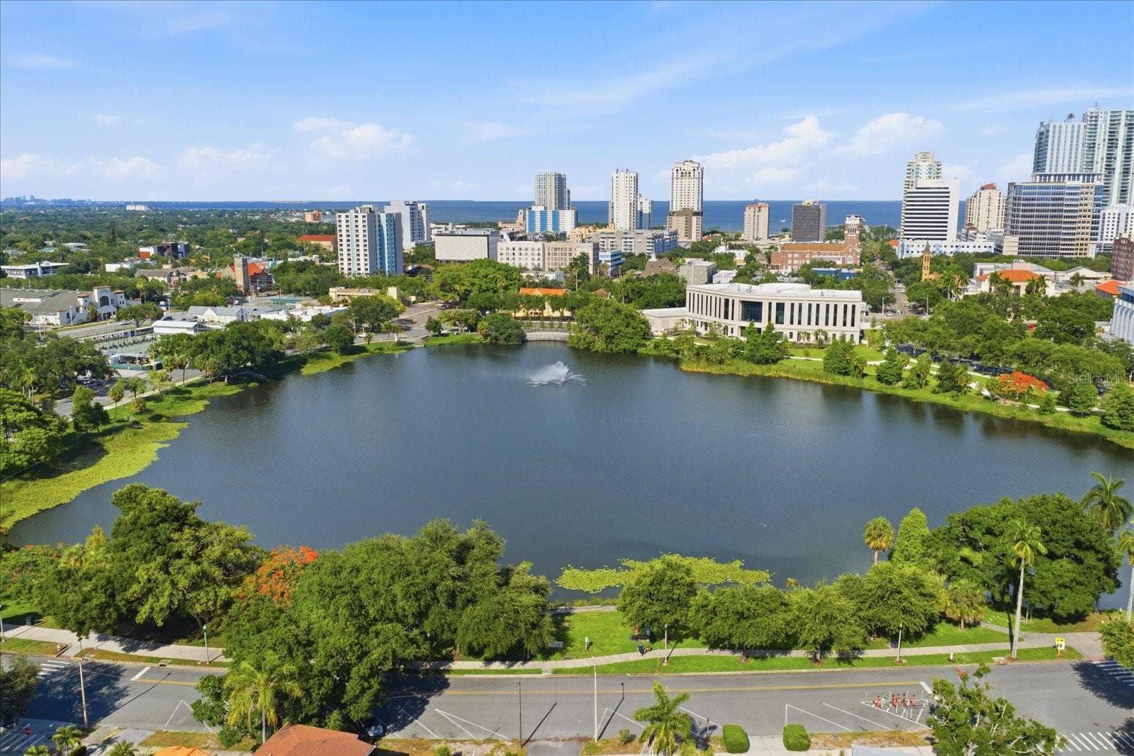 132 MIRROR LAKE, #403, St Petersburg, FL 33701 132 MIRROR LAKE, #403, St Petersburg, FL 33701