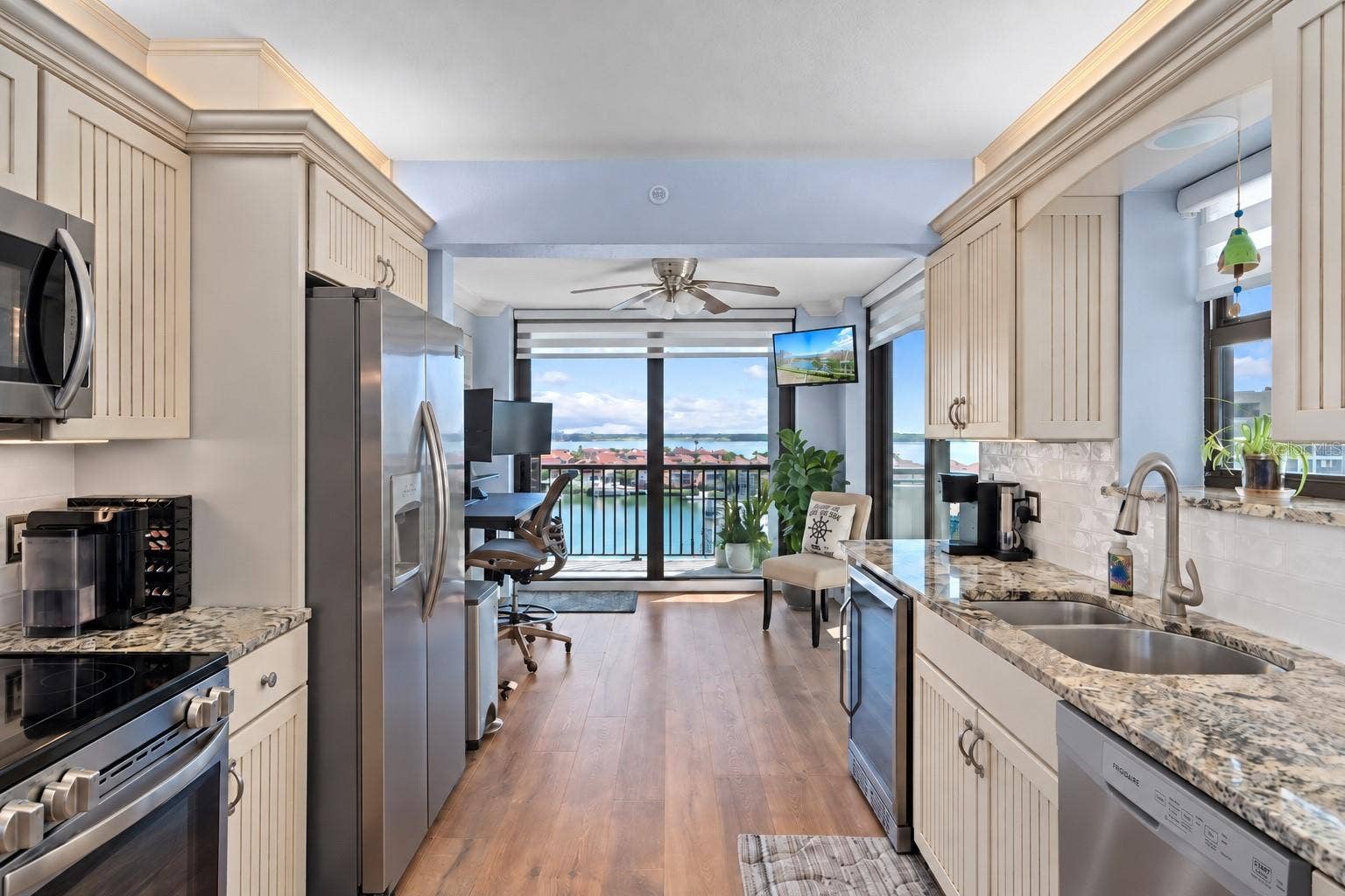 1660 GULF BOULEVARD, #706, Clearwater, FL 33767 New kitchen appliances 2026