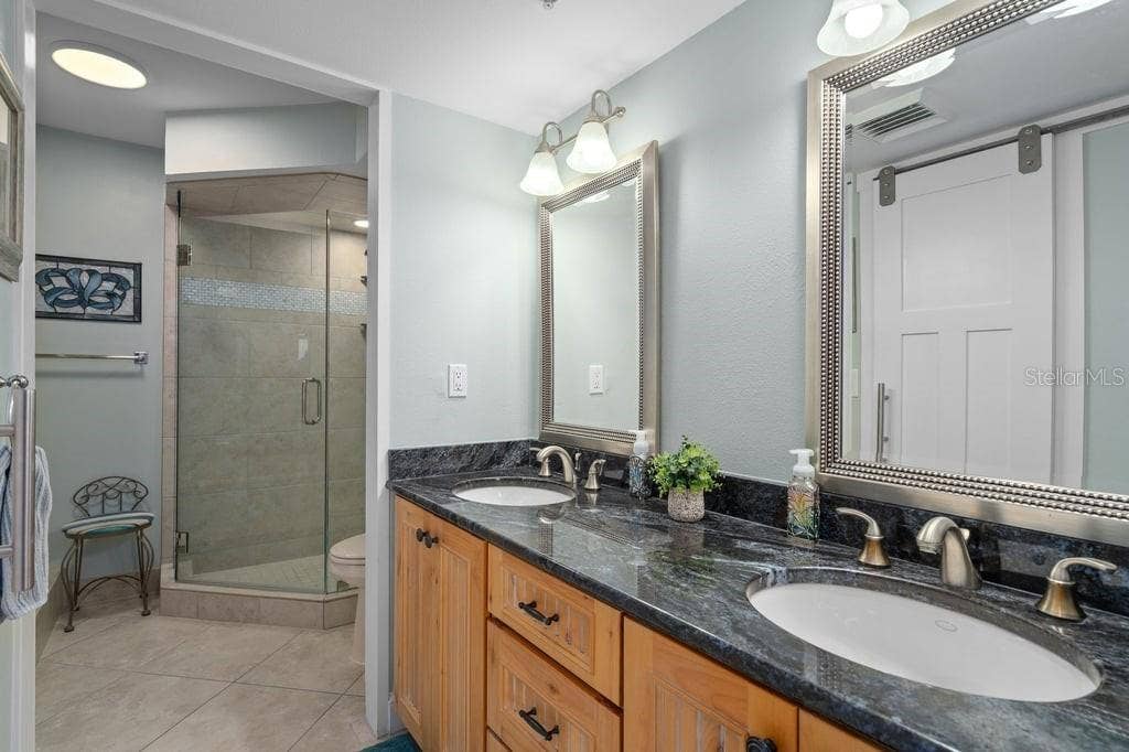 1660 GULF BOULEVARD, #706, Clearwater, FL 33767 Primary Bath-Double vanity.