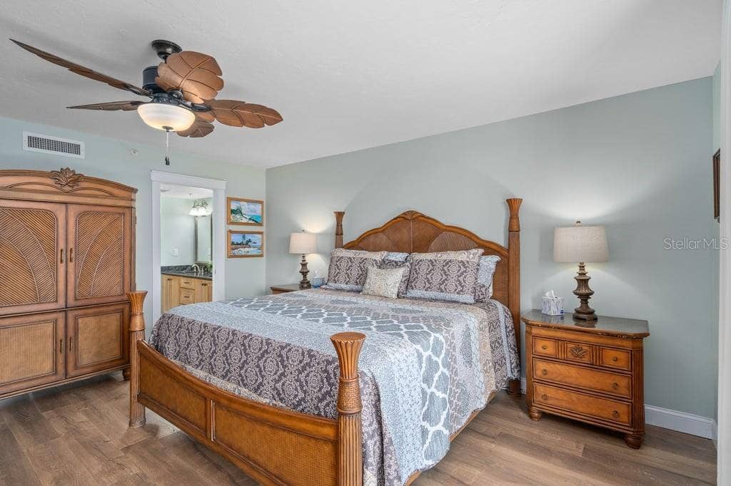 1660 GULF BOULEVARD, #706, Clearwater, FL 33767 Primary Bedroom
