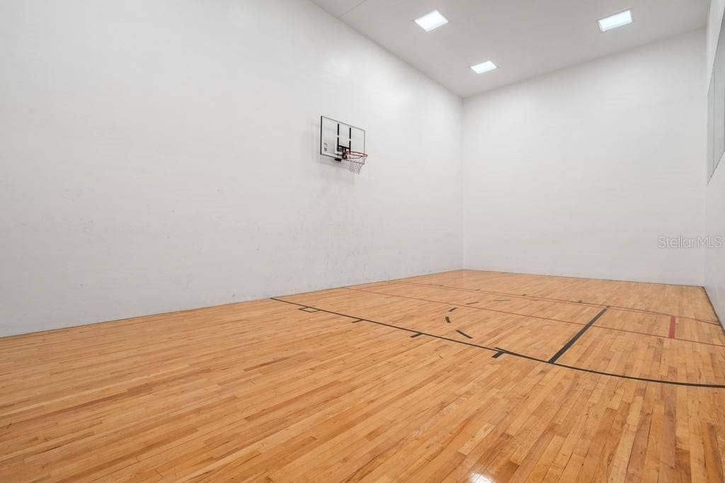 1660 GULF BOULEVARD, #706, Clearwater, FL 33767 Racquetball Court