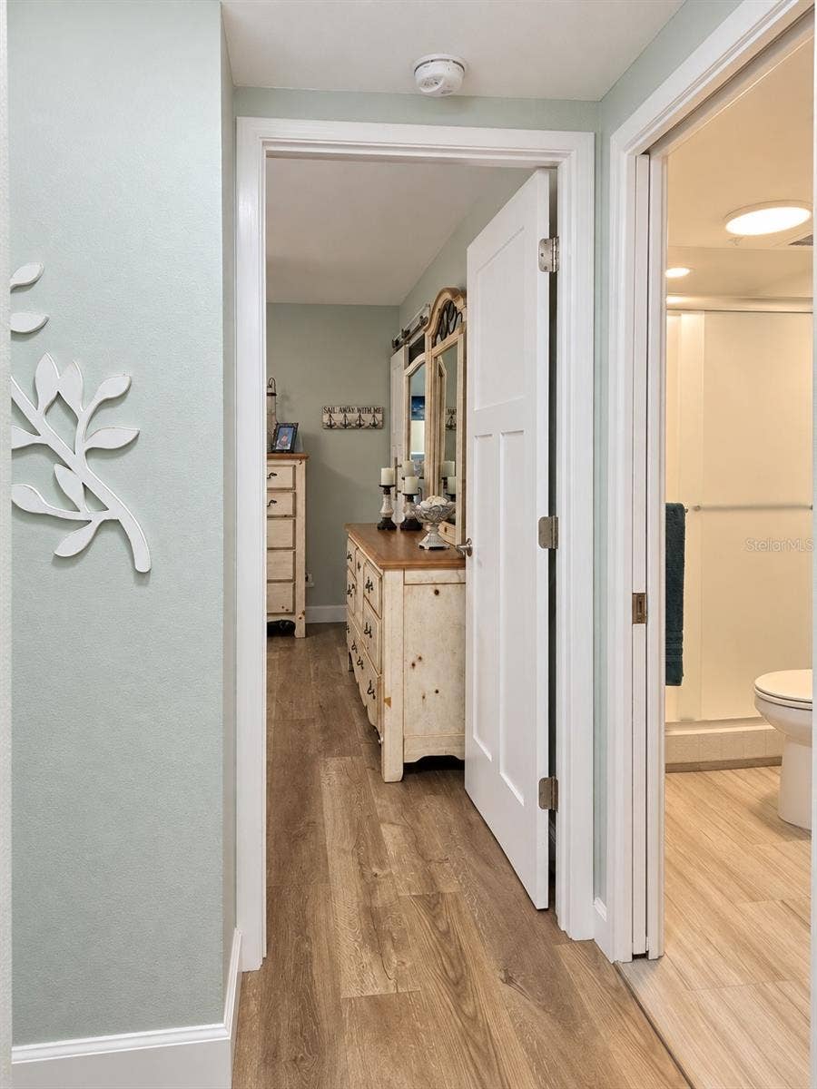 1660 GULF BOULEVARD, #706, Clearwater, FL 33767 Guest area