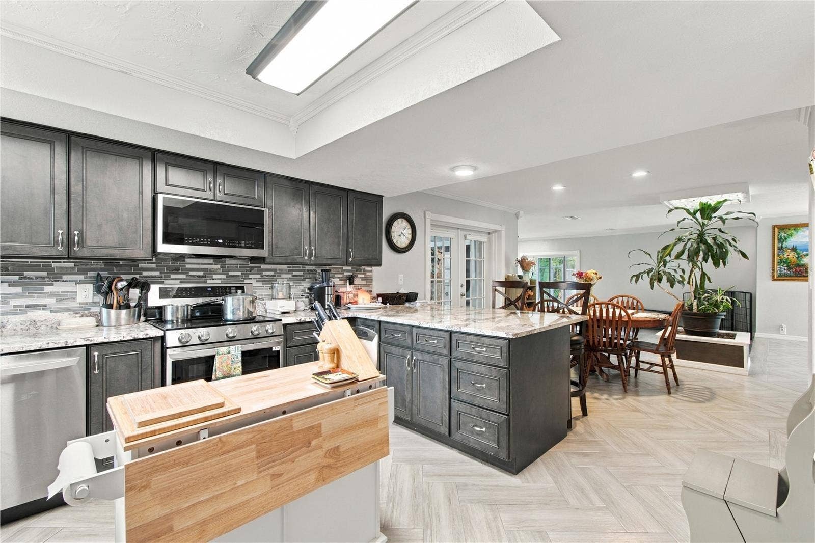 2168 KENT AVENUE, Clearwater, FL 33764 2168 KENT AVENUE, Clearwater, FL 33764