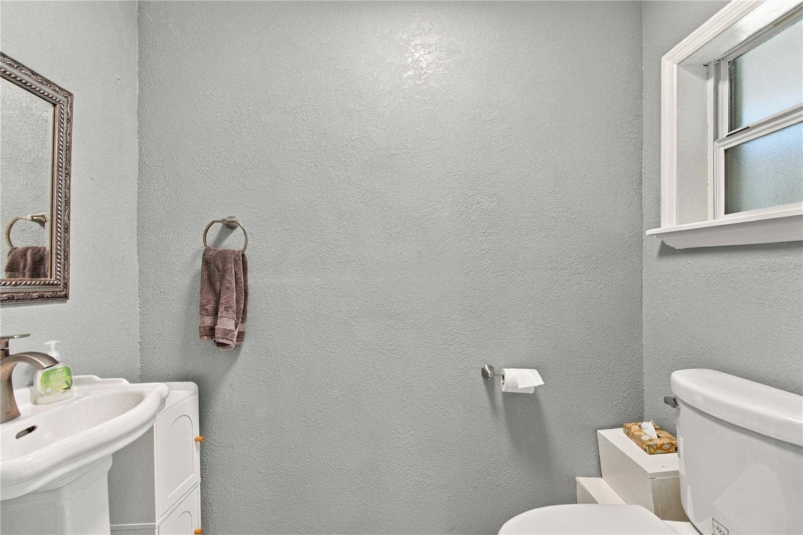 2168 KENT AVENUE, Clearwater, FL 33764 2168 KENT AVENUE, Clearwater, FL 33764