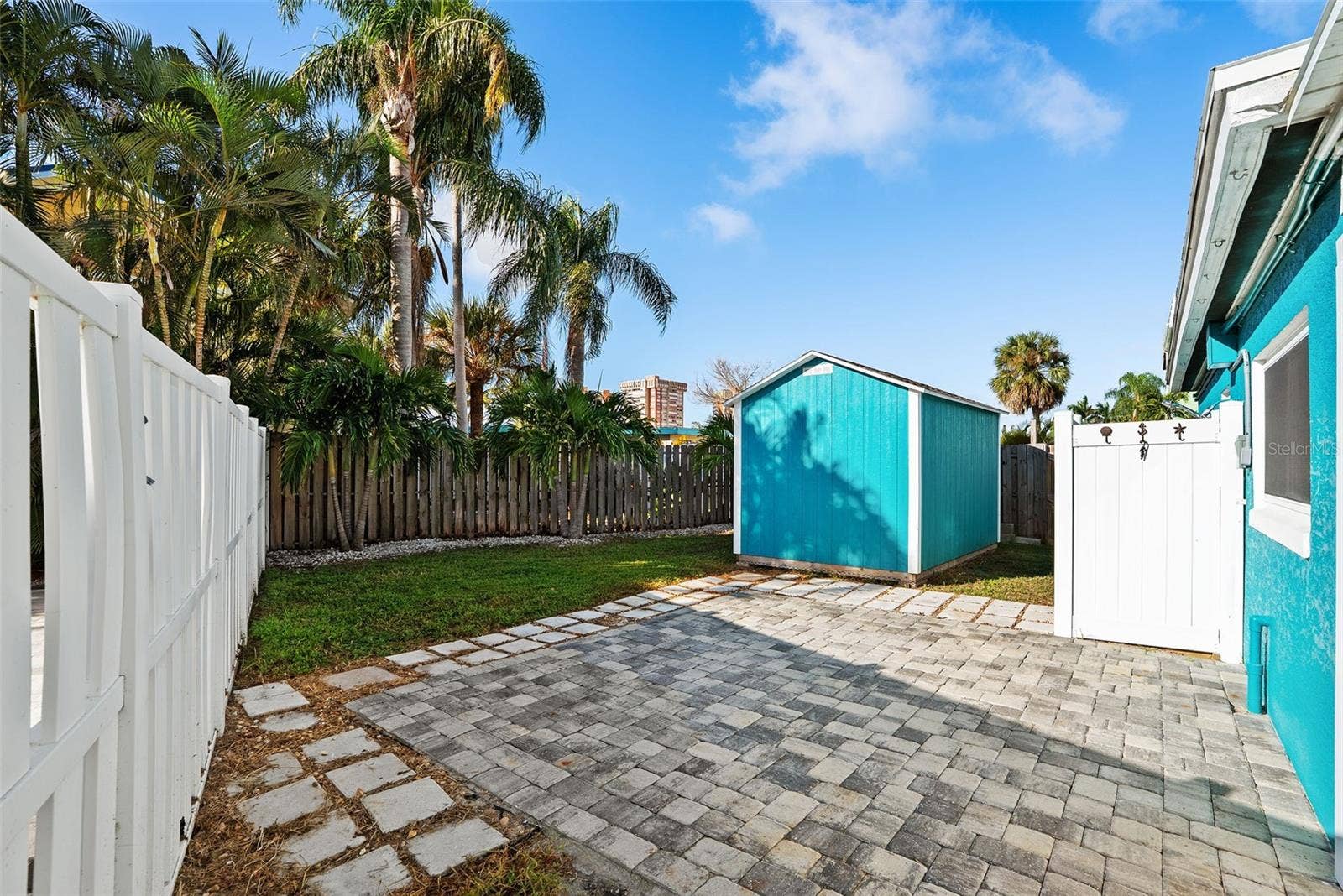 675 182ND AVENUE E, Redington Shores, FL 33708