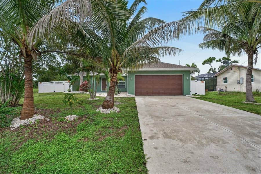Property photo for 9293 FRUITLAND AVENUE, Englewood, FL