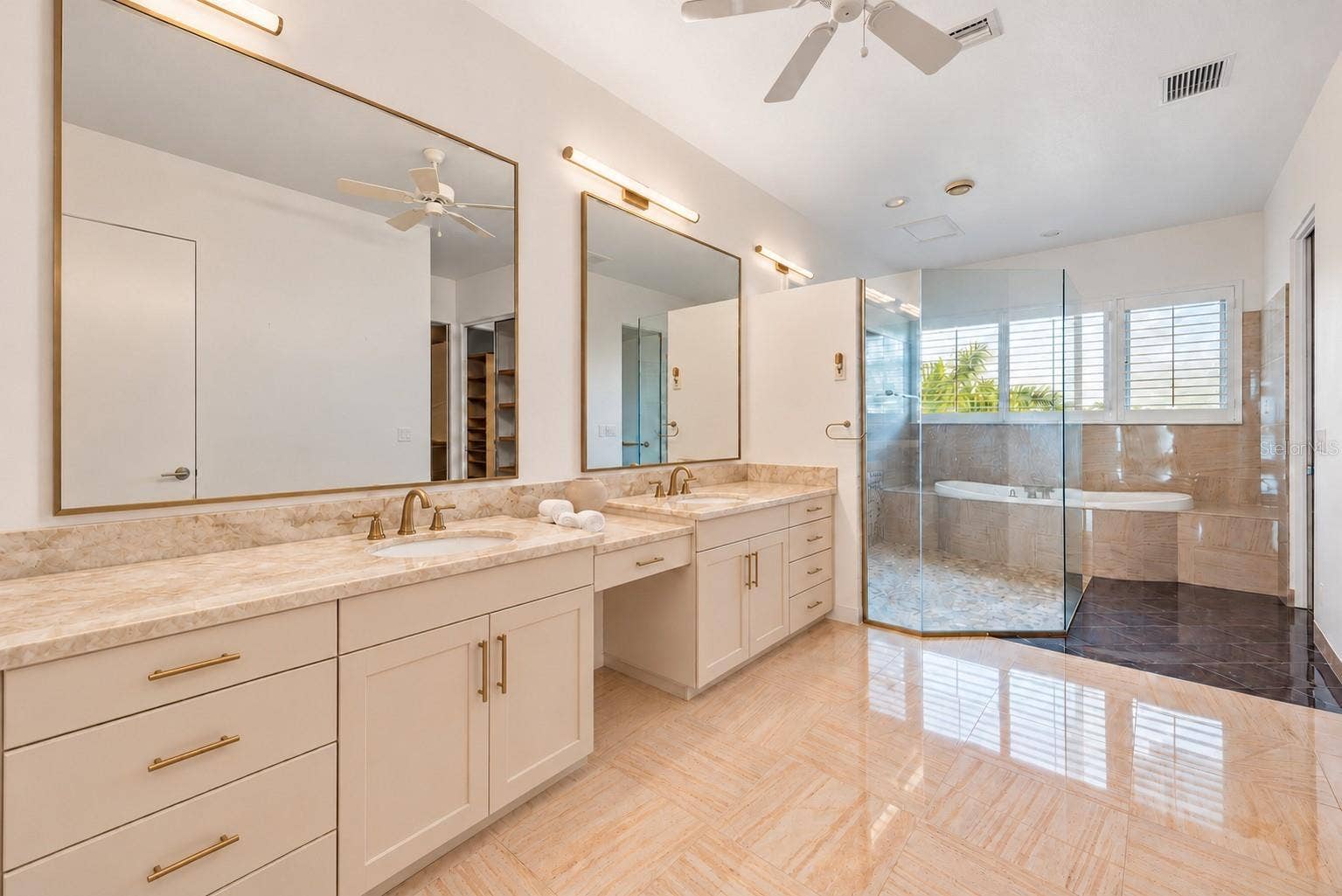 4908 64TH DRIVE W, Bradenton, FL 34210 Virtual Renovation showing updated Primary Bath Vanities