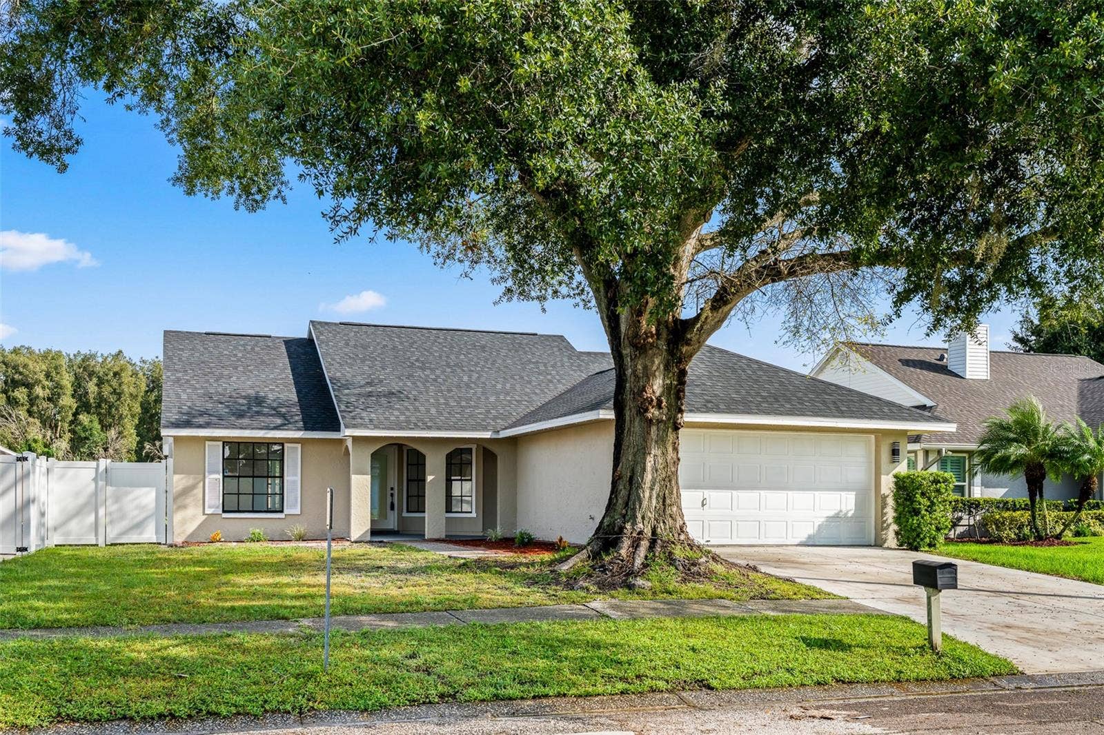 7131 HOLLOWELL DRIVE, Tampa, FL 33634