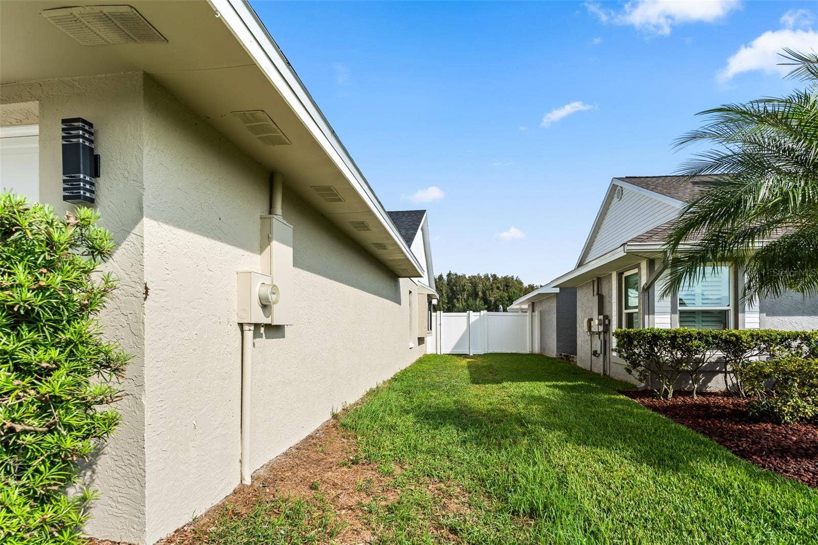7131 HOLLOWELL DRIVE, Tampa, FL 33634