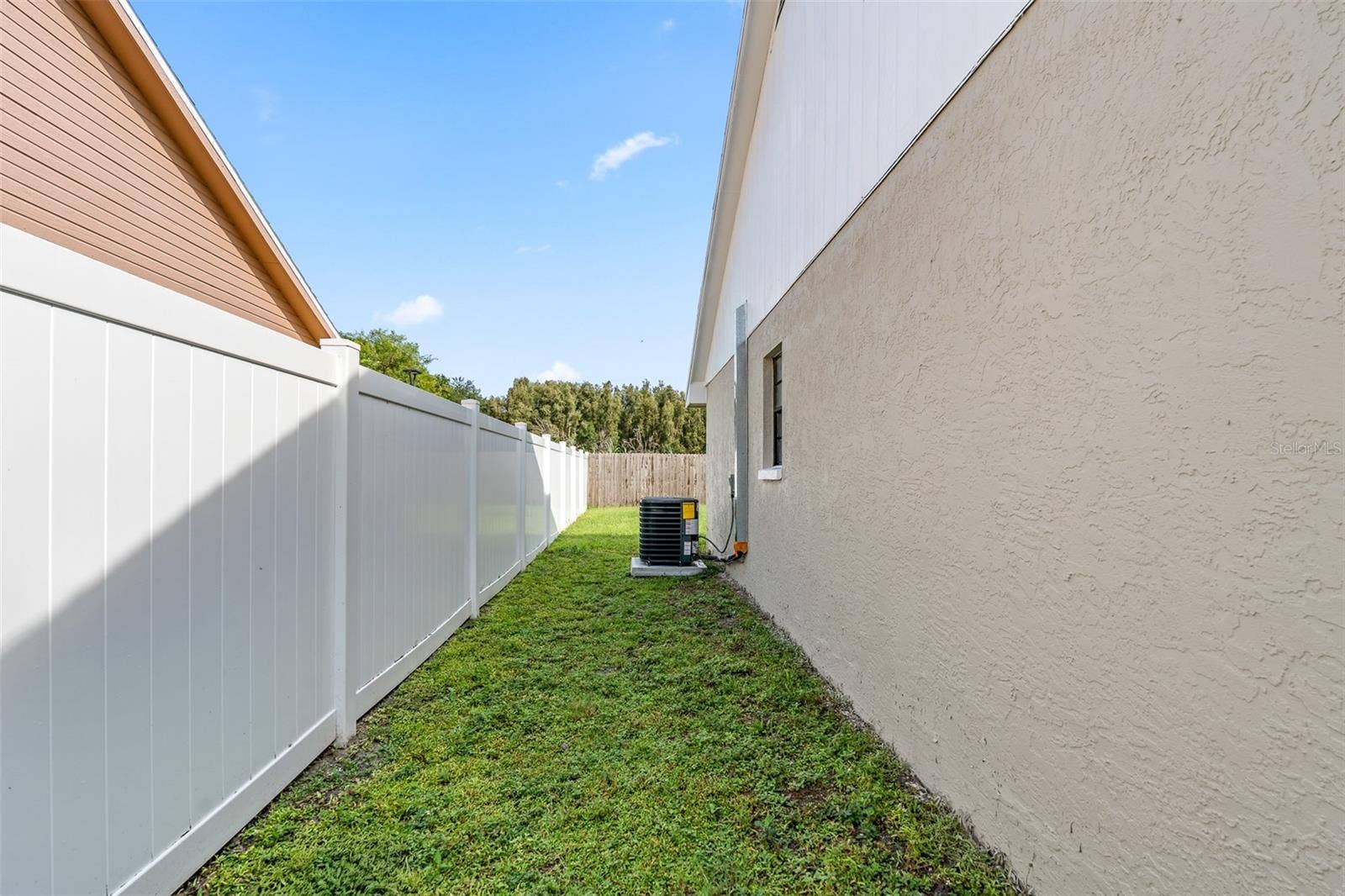 7131 HOLLOWELL DRIVE, Tampa, FL 33634