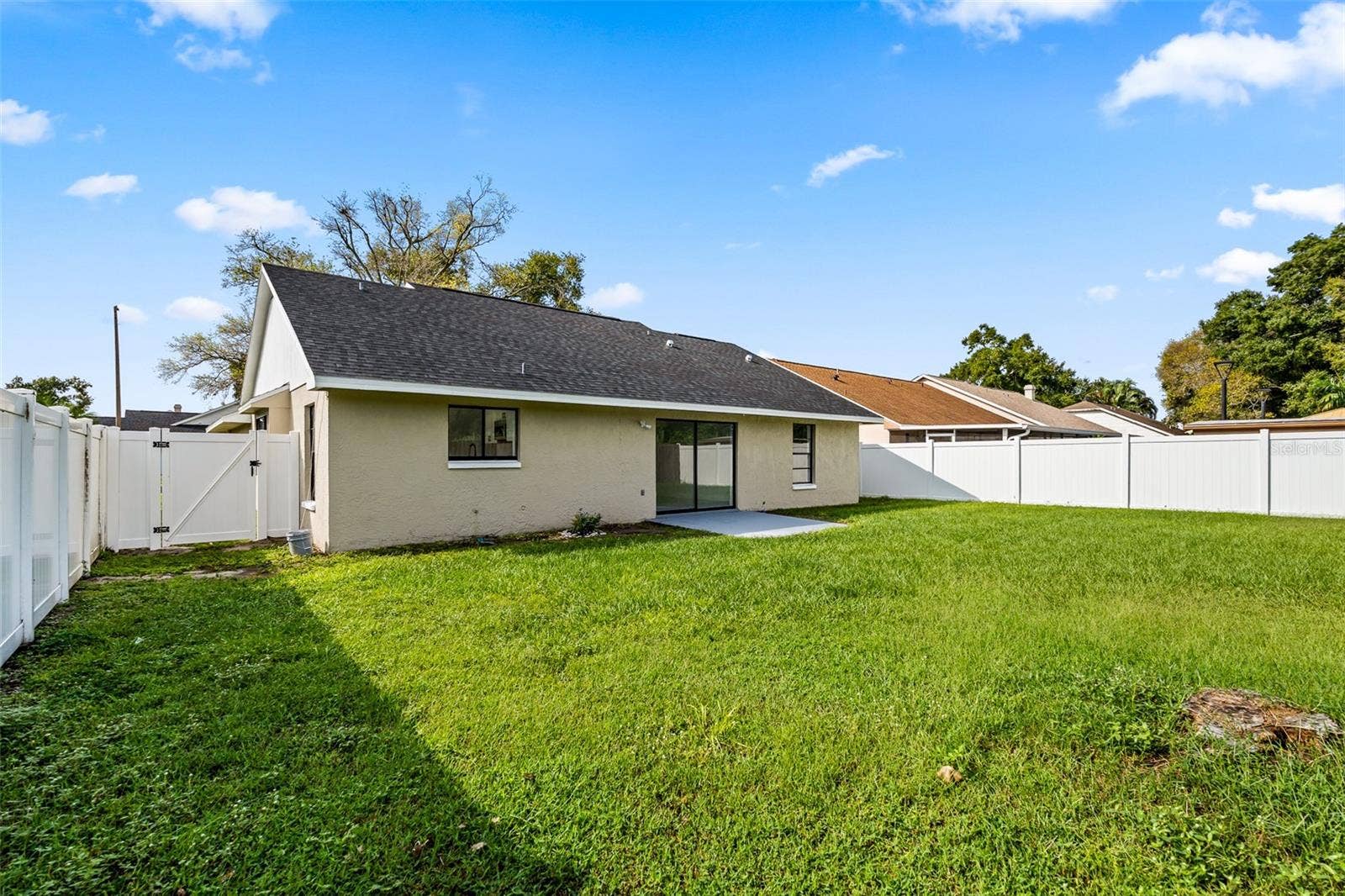 7131 HOLLOWELL DRIVE, Tampa, FL 33634