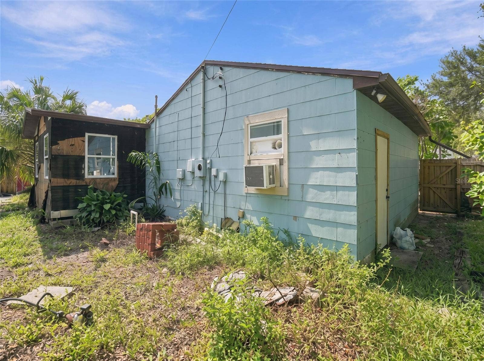 733 58TH AVENUE NE, St Petersburg, FL 33703