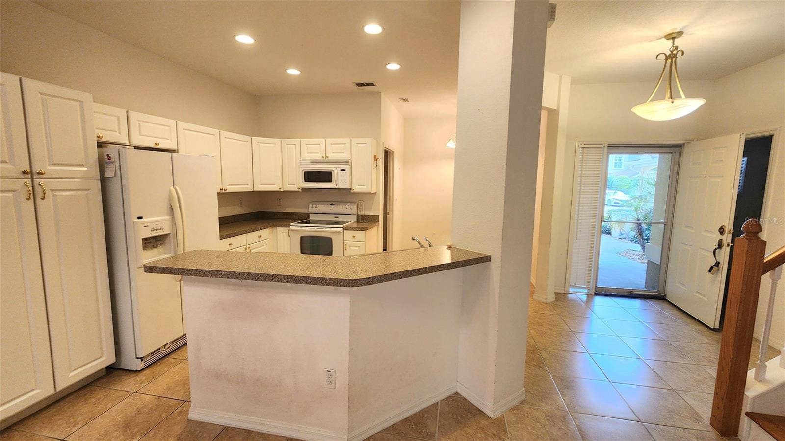 642 SPRING LAKE CIRCLE, Tarpon Springs, FL 34688 642 SPRING LAKE CIRCLE, Tarpon Springs, FL 34688