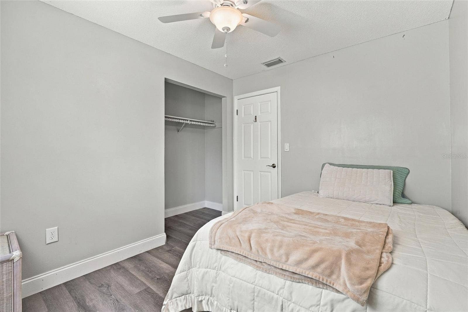 9727 GROVELAND STREET, Seminole, FL 33772 9727 GROVELAND STREET, Seminole, FL 33772