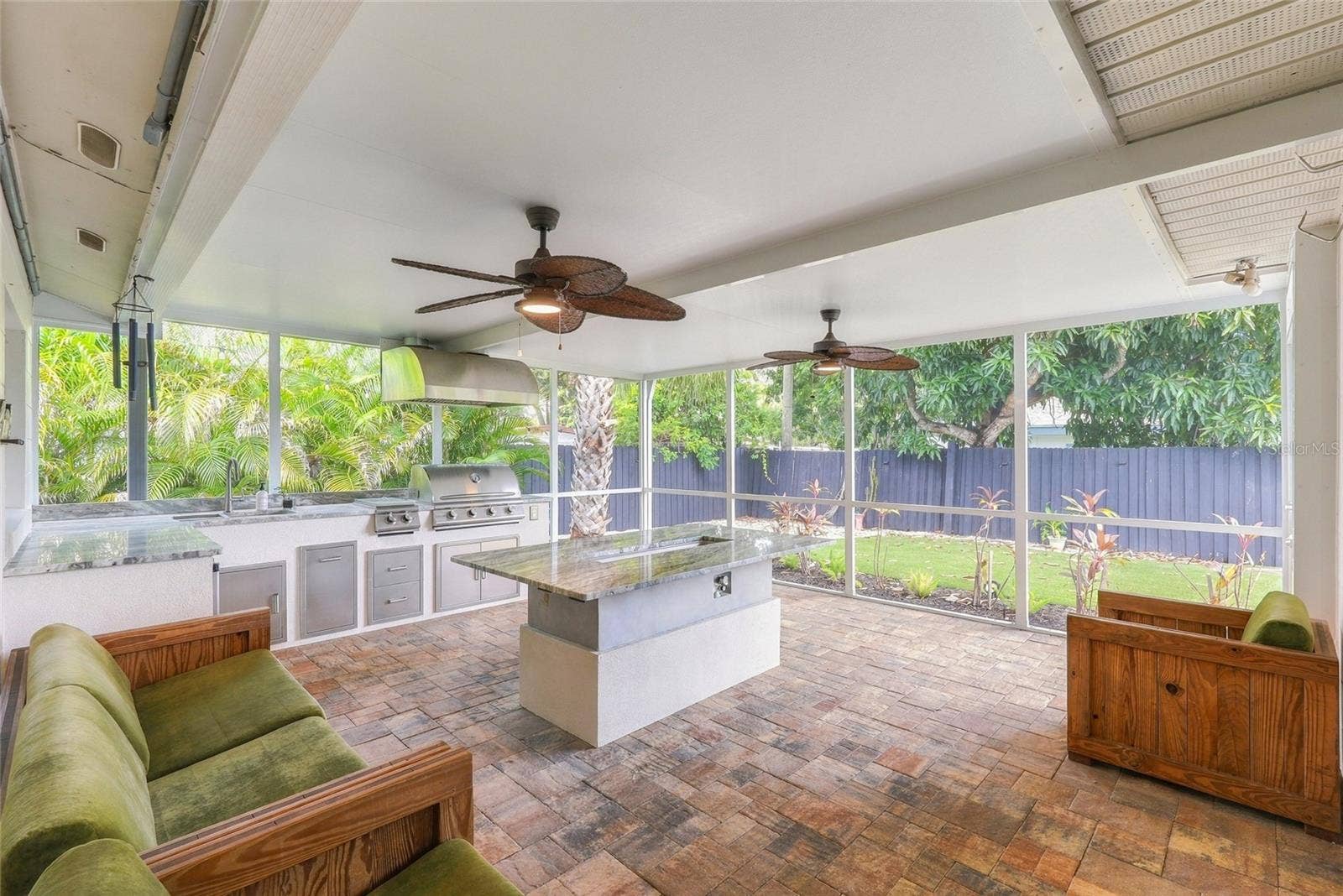 9727 GROVELAND STREET, Seminole, FL 33772 Enclosed Porch with Custom kitchen