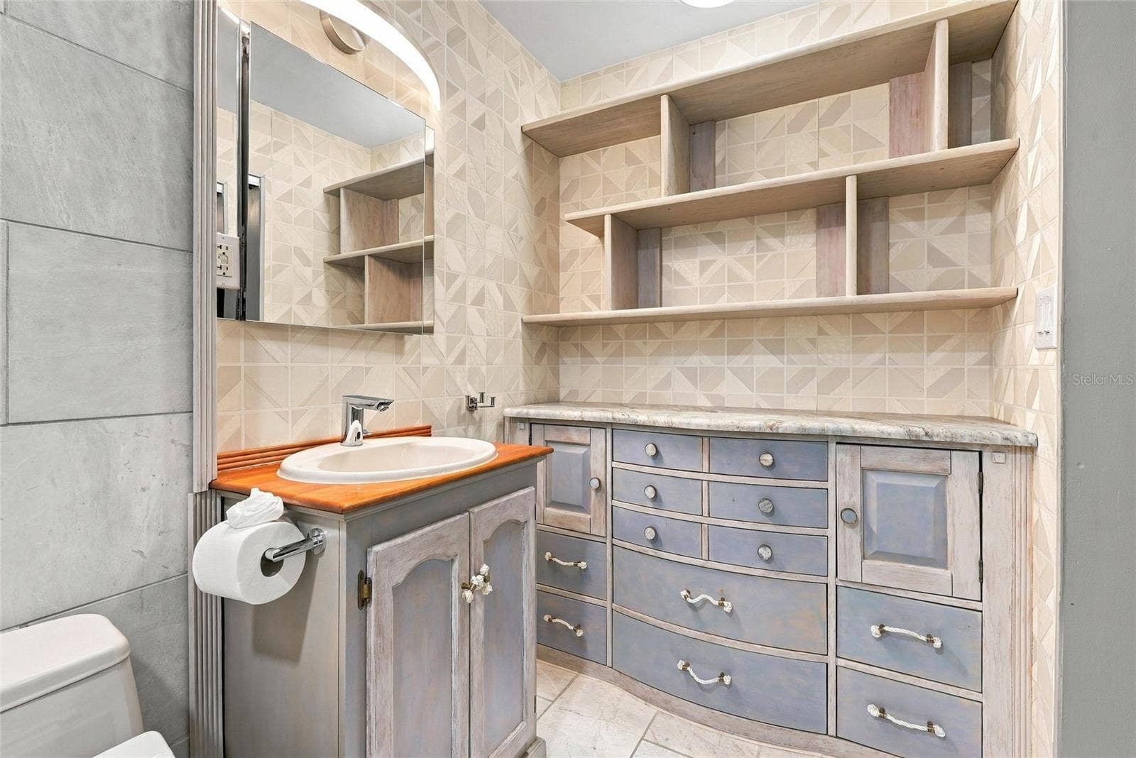 9727 GROVELAND STREET, Seminole, FL 33772 9727 GROVELAND STREET, Seminole, FL 33772