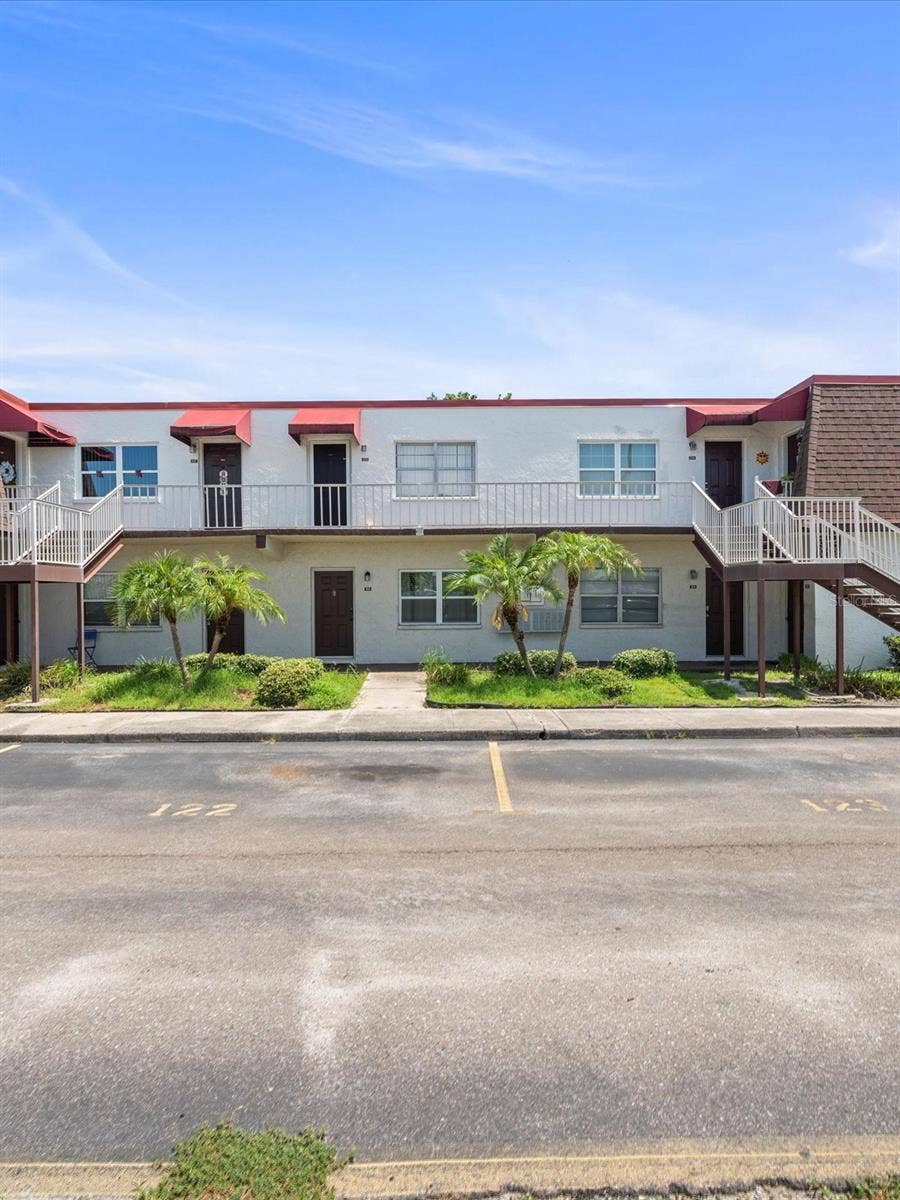Property photo for 9105 W HILLSBOROUGH AVENUE, #I204, Tampa, FL