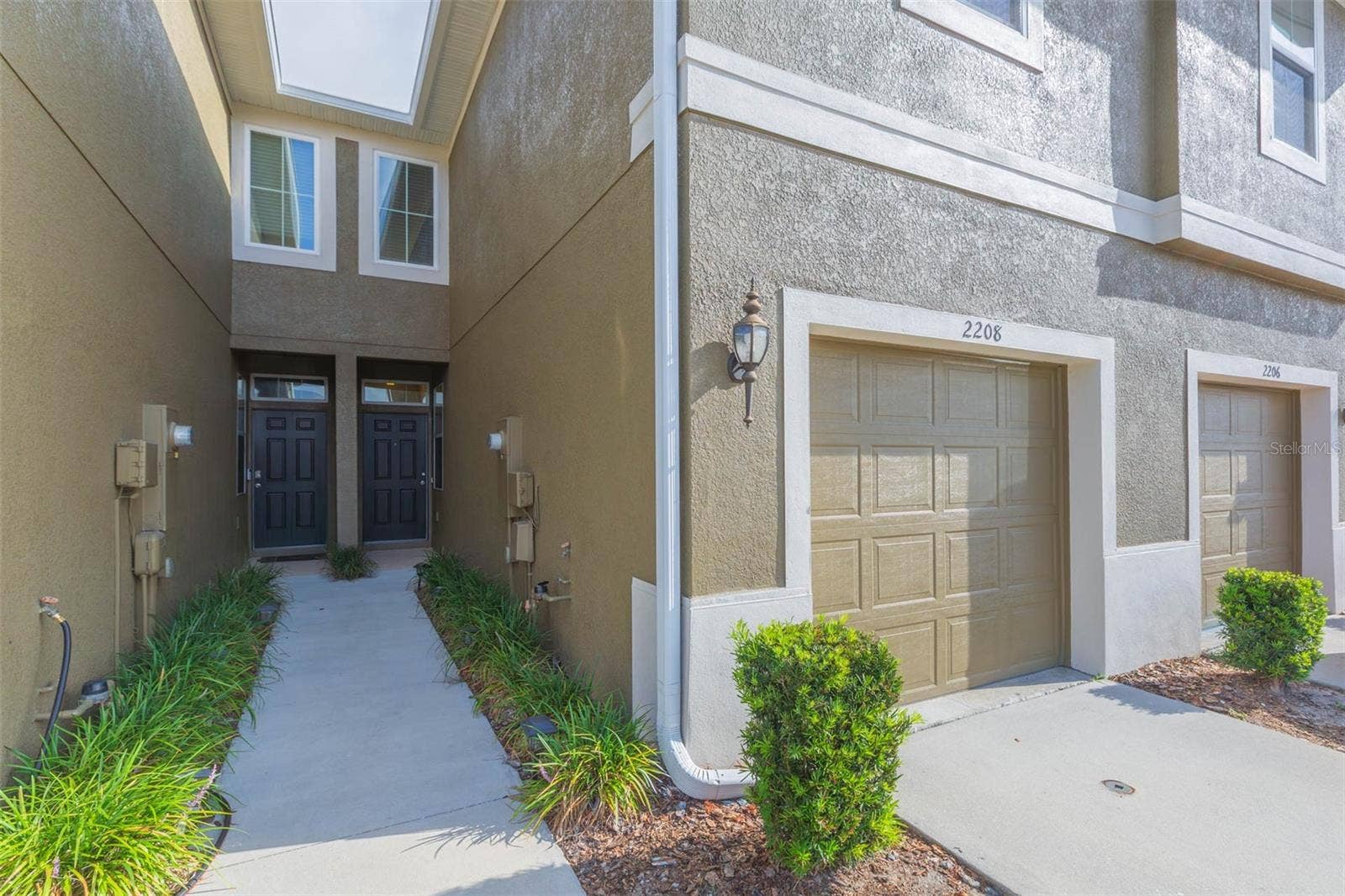 2208 LENNOX DALE LANE, Brandon, FL 33510 walkway to front door