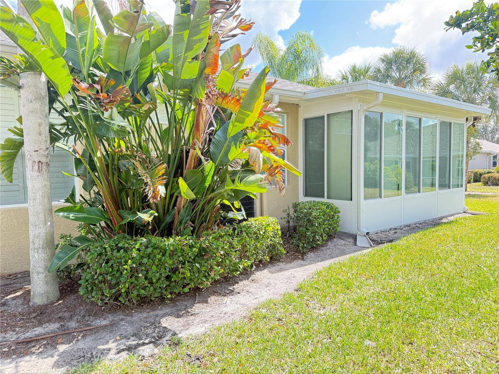 2052 INVERNESS GREENS DRIVE, Sun City Center, FL 33573 2052 INVERNESS GREENS DRIVE, Sun City Center, FL 33573