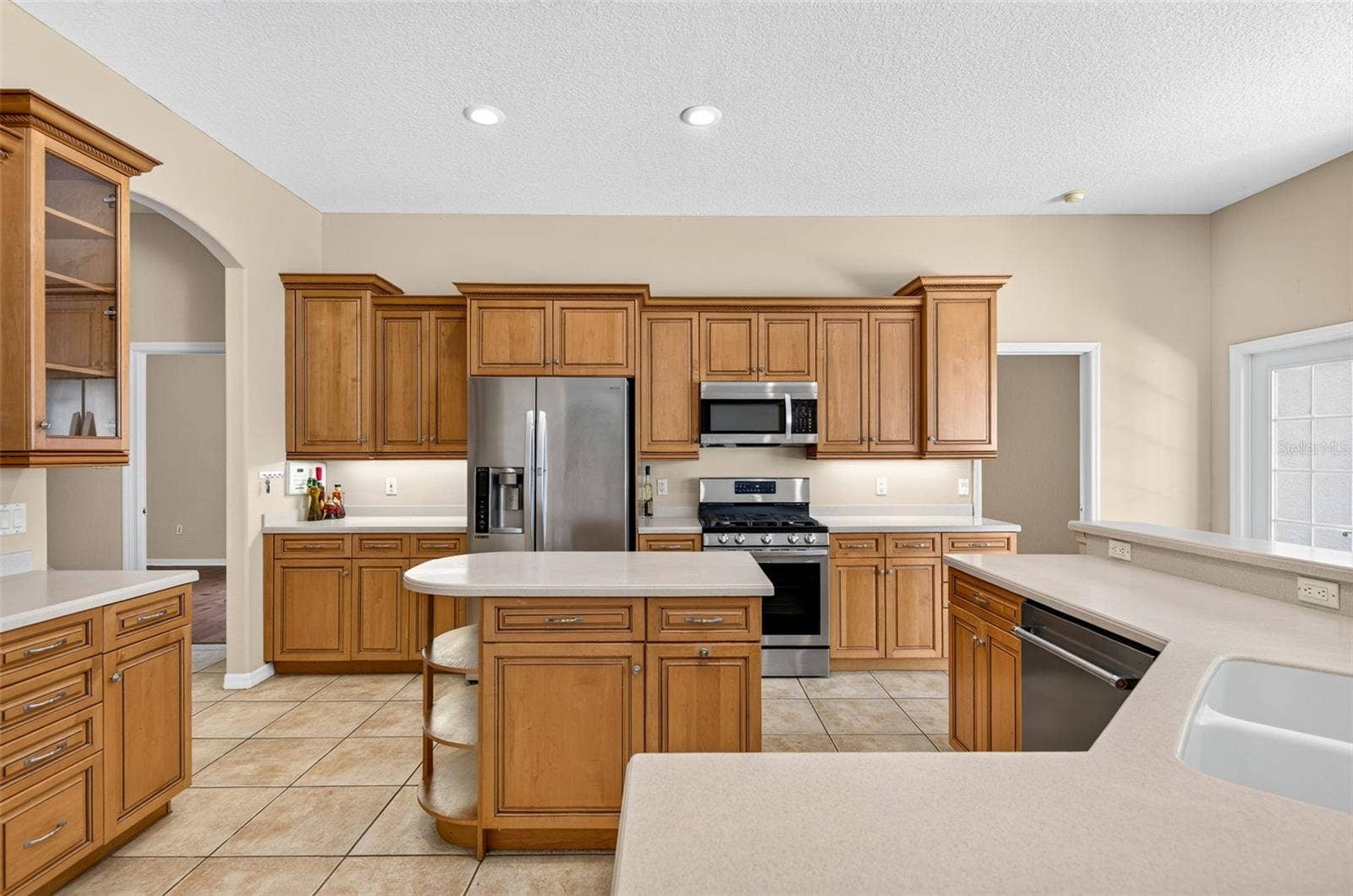 725 CITRUS WOOD LANE, Valrico, FL 33594 725 CITRUS WOOD LANE, Valrico, FL 33594