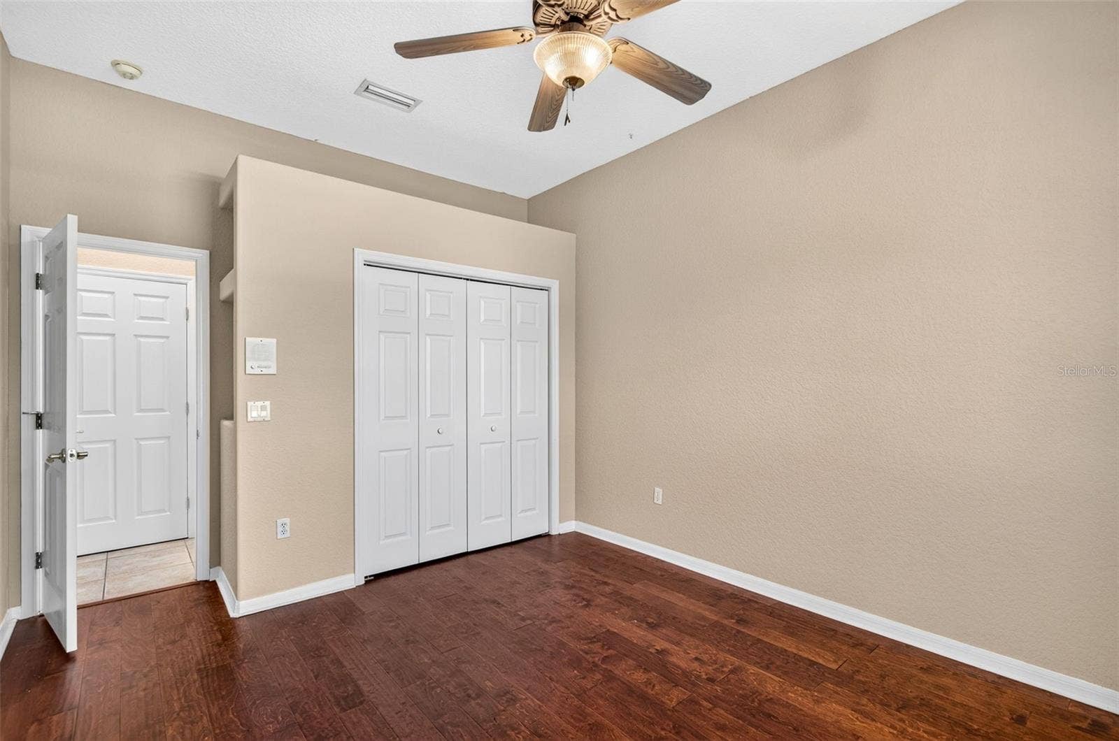 725 CITRUS WOOD LANE, Valrico, FL 33594 725 CITRUS WOOD LANE, Valrico, FL 33594