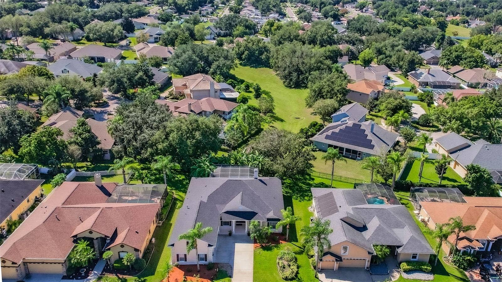725 CITRUS WOOD LANE, Valrico, FL 33594 725 CITRUS WOOD LANE, Valrico, FL 33594
