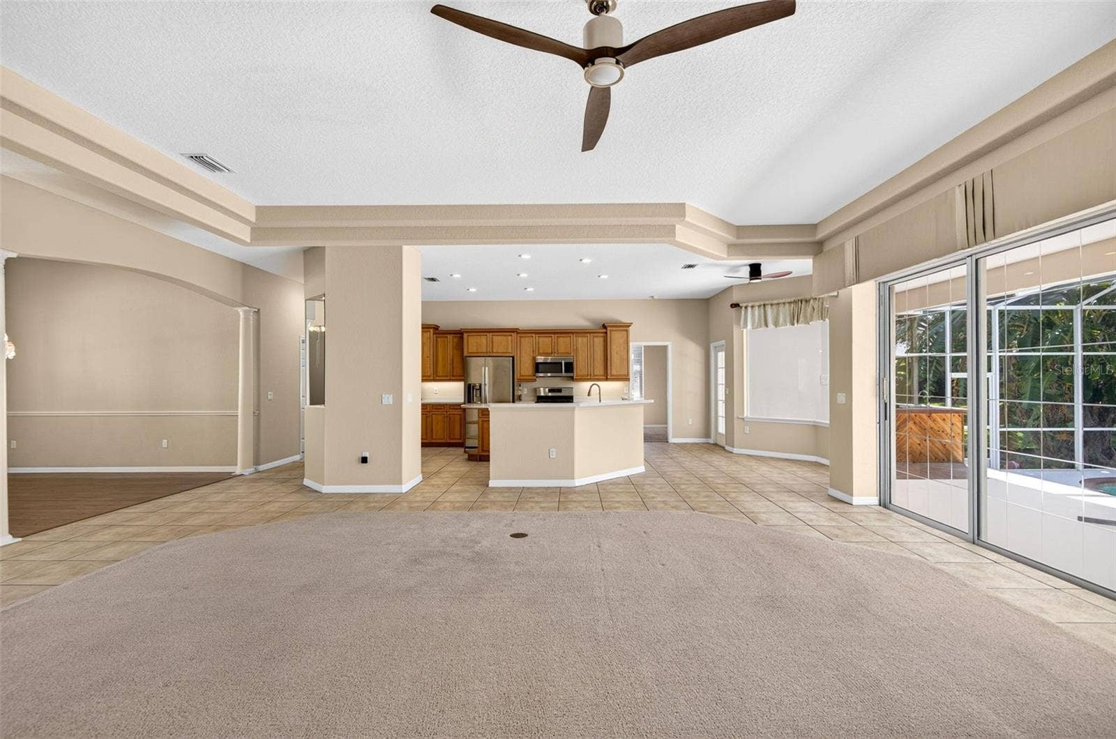 725 CITRUS WOOD LANE, Valrico, FL 33594 725 CITRUS WOOD LANE, Valrico, FL 33594