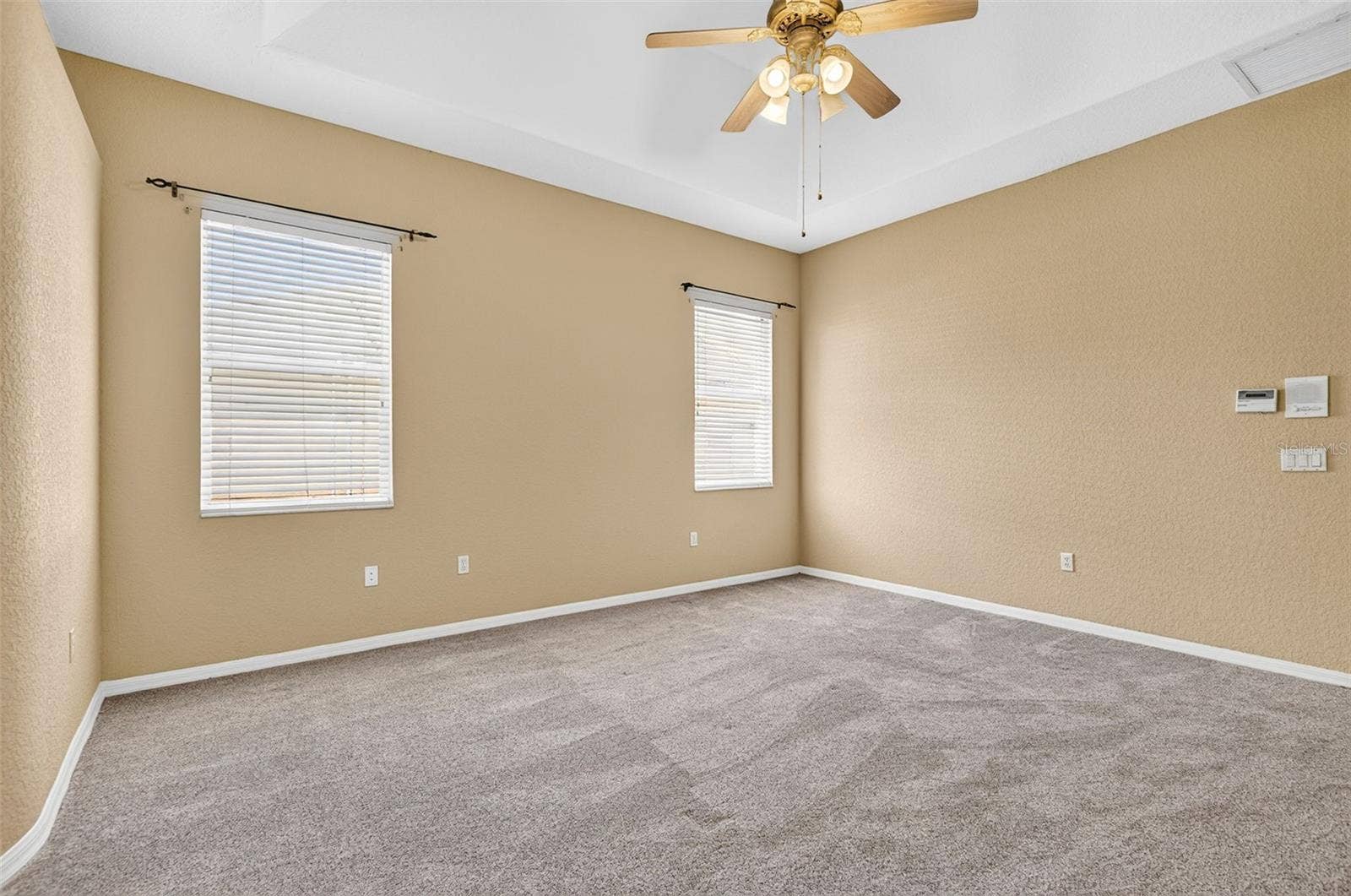 725 CITRUS WOOD LANE, Valrico, FL 33594 725 CITRUS WOOD LANE, Valrico, FL 33594