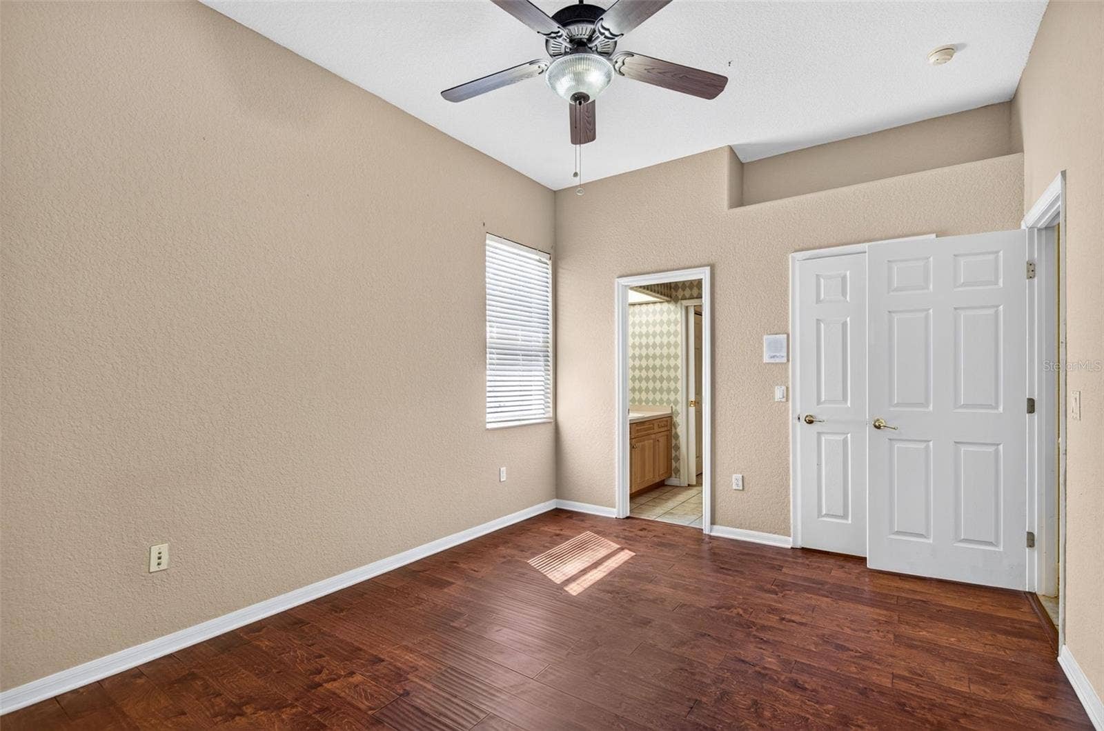725 CITRUS WOOD LANE, Valrico, FL 33594 725 CITRUS WOOD LANE, Valrico, FL 33594