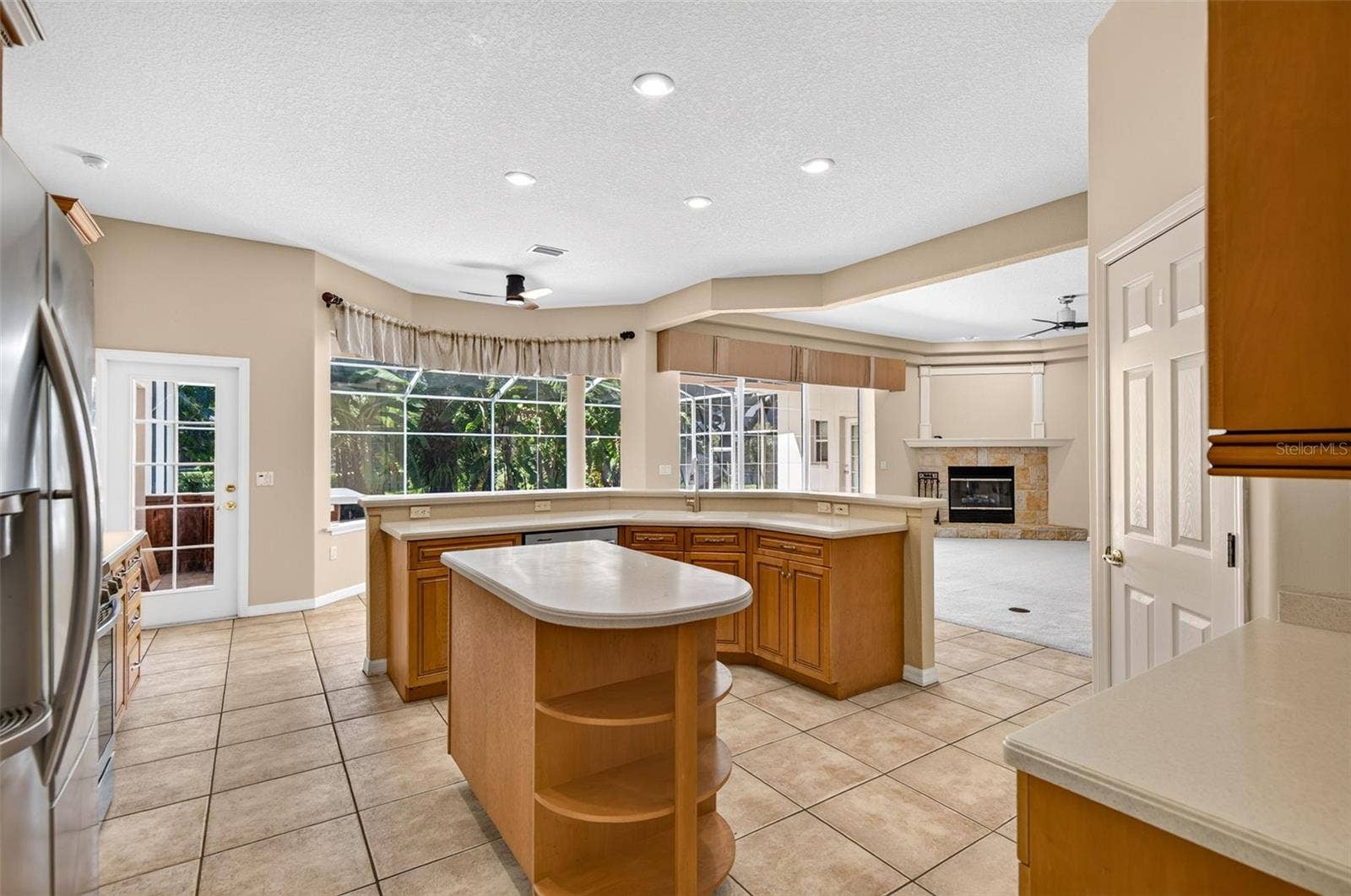 725 CITRUS WOOD LANE, Valrico, FL 33594 725 CITRUS WOOD LANE, Valrico, FL 33594