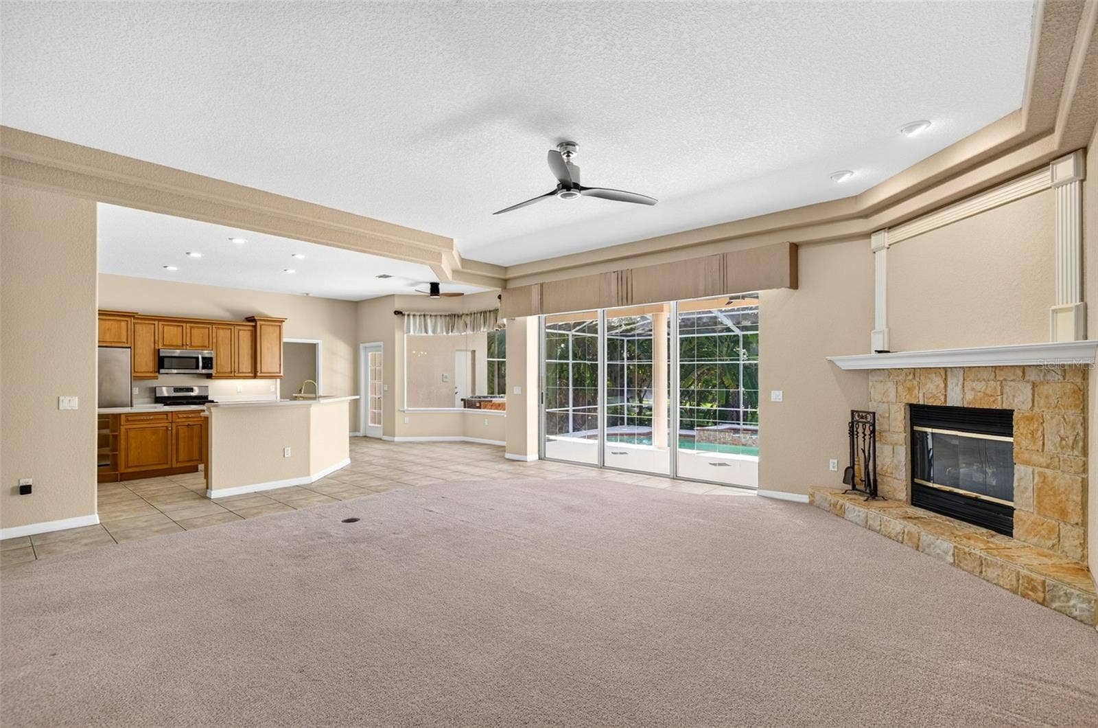 725 CITRUS WOOD LANE, Valrico, FL 33594 725 CITRUS WOOD LANE, Valrico, FL 33594