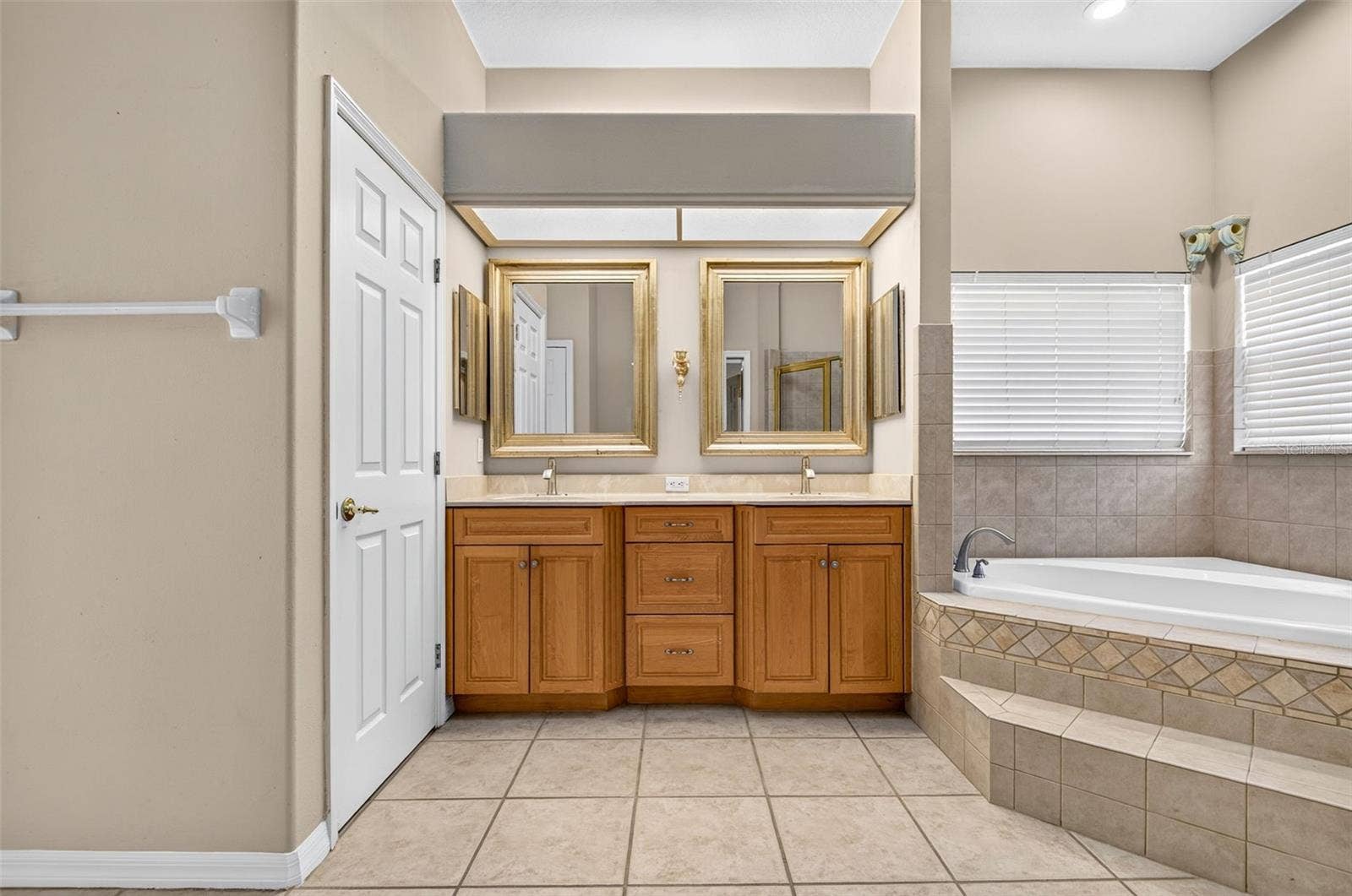 725 CITRUS WOOD LANE, Valrico, FL 33594 725 CITRUS WOOD LANE, Valrico, FL 33594