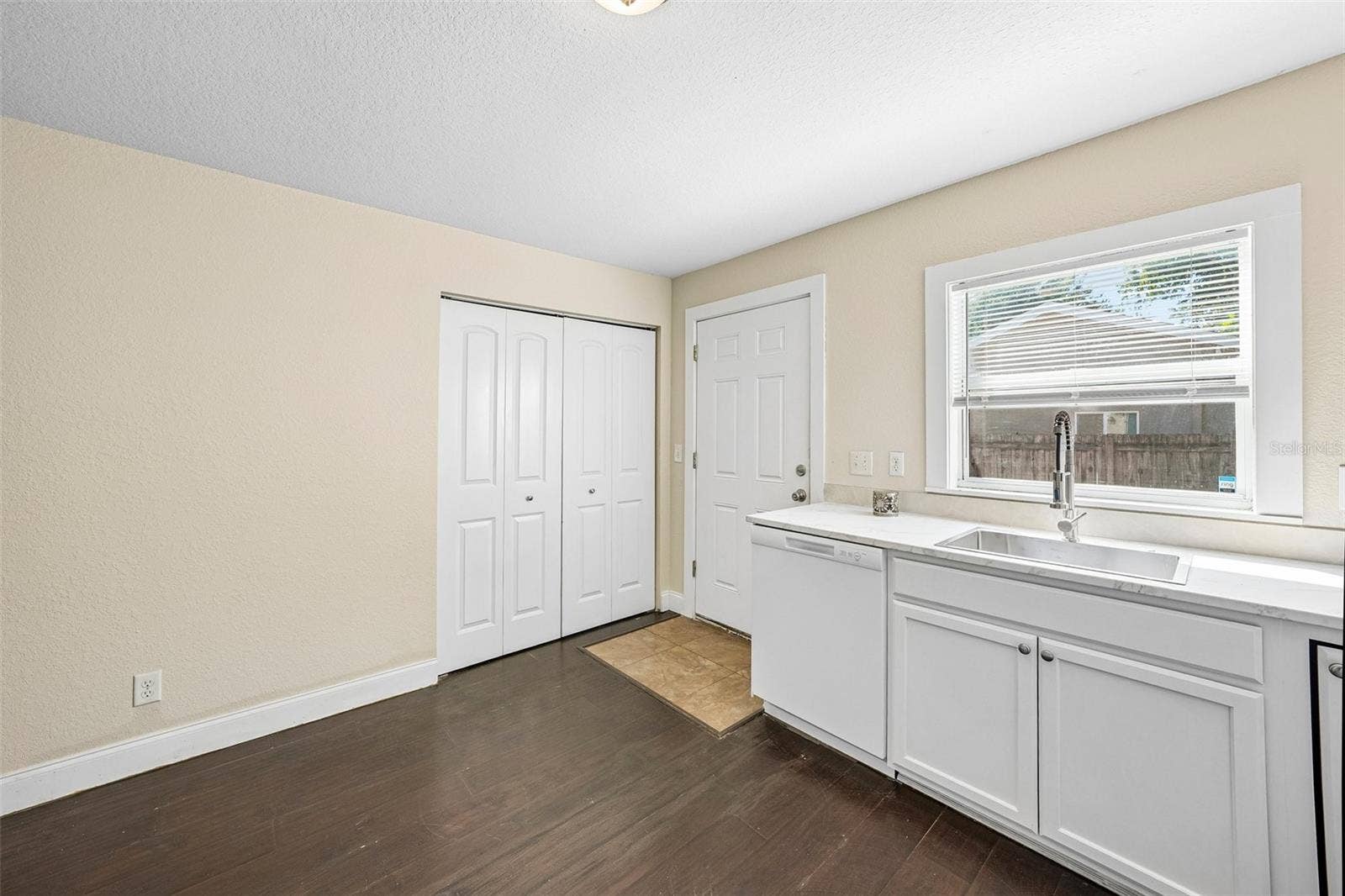 1646 28TH AVENUE N, St Petersburg, FL 33713 1646 28TH AVENUE N, St Petersburg, FL 33713