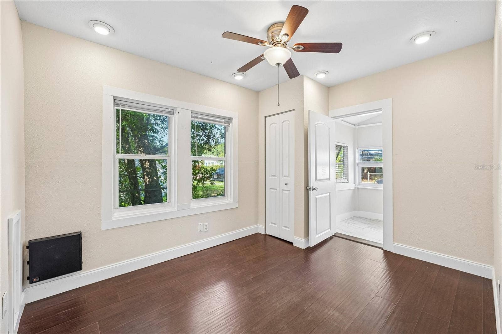 1646 28TH AVENUE N, St Petersburg, FL 33713 1646 28TH AVENUE N, St Petersburg, FL 33713