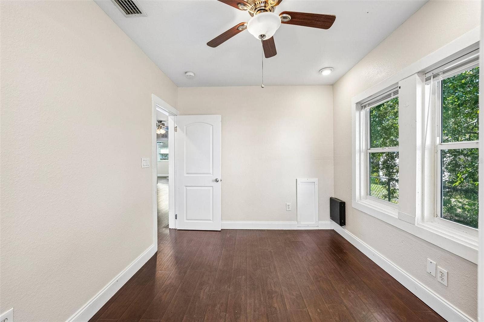 1646 28TH AVENUE N, St Petersburg, FL 33713 1646 28TH AVENUE N, St Petersburg, FL 33713