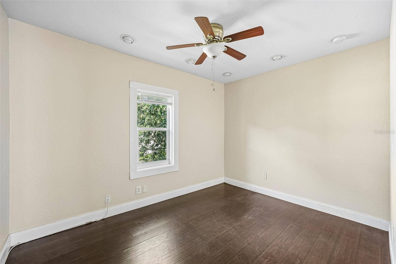 1646 28TH AVENUE N, St Petersburg, FL 33713 1646 28TH AVENUE N, St Petersburg, FL 33713