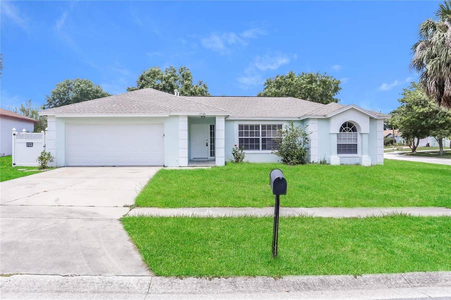 Property photo for 15926 HIDDEN LAKE CIRCLE, Clermont, FL