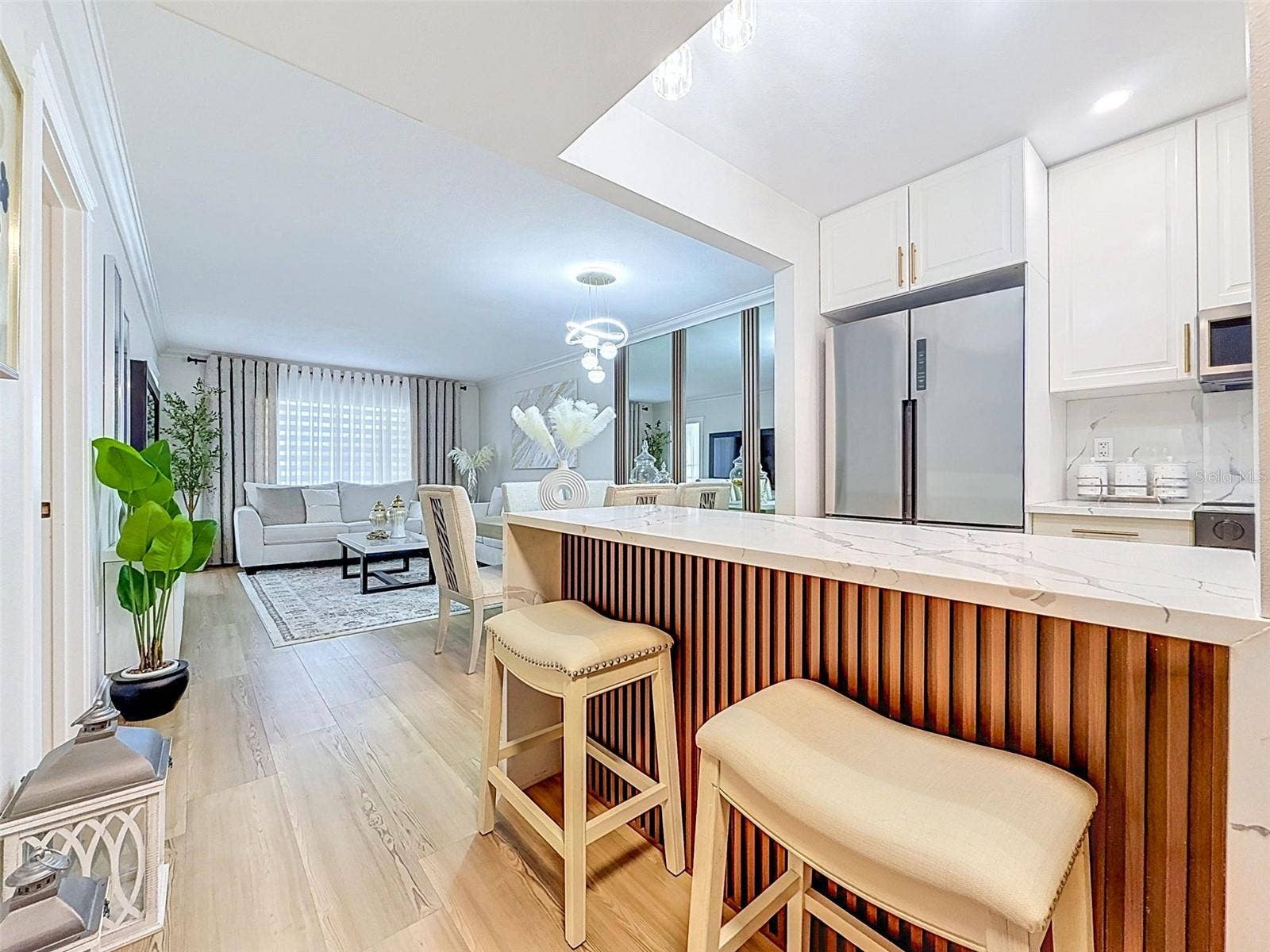 1520 GLEN OAKS DRIVE E, #244, Sarasota, FL 34232 1520 GLEN OAKS DRIVE E, #244, Sarasota, FL 34232