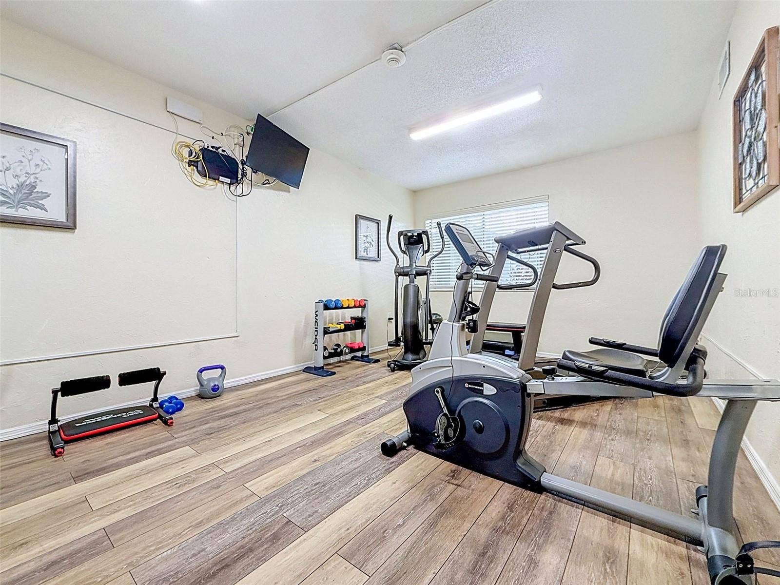 1520 GLEN OAKS DRIVE E, #244, Sarasota, FL 34232 1520 GLEN OAKS DRIVE E, #244, Sarasota, FL 34232