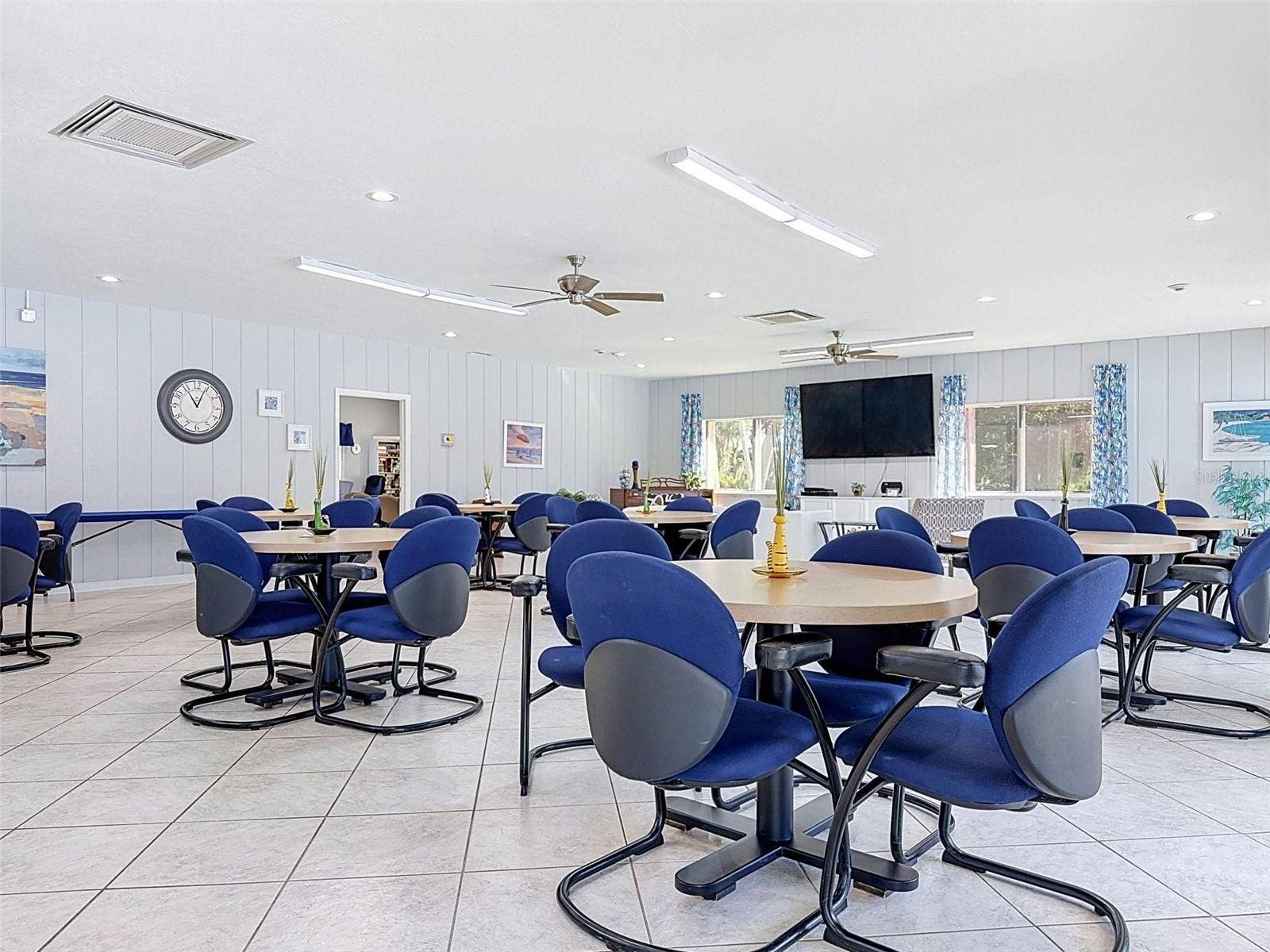 1520 GLEN OAKS DRIVE E, #244, Sarasota, FL 34232 1520 GLEN OAKS DRIVE E, #244, Sarasota, FL 34232