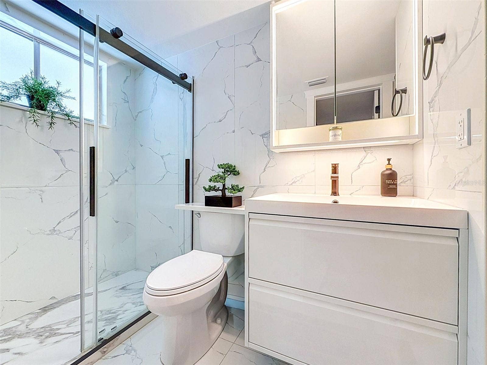 1520 GLEN OAKS DRIVE E, #244, Sarasota, FL 34232 1520 GLEN OAKS DRIVE E, #244, Sarasota, FL 34232