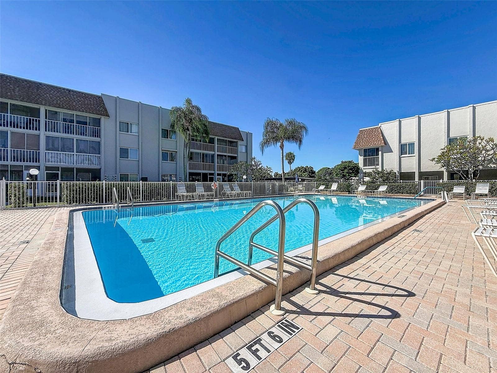 1520 GLEN OAKS DRIVE E, #244, Sarasota, FL 34232 1520 GLEN OAKS DRIVE E, #244, Sarasota, FL 34232