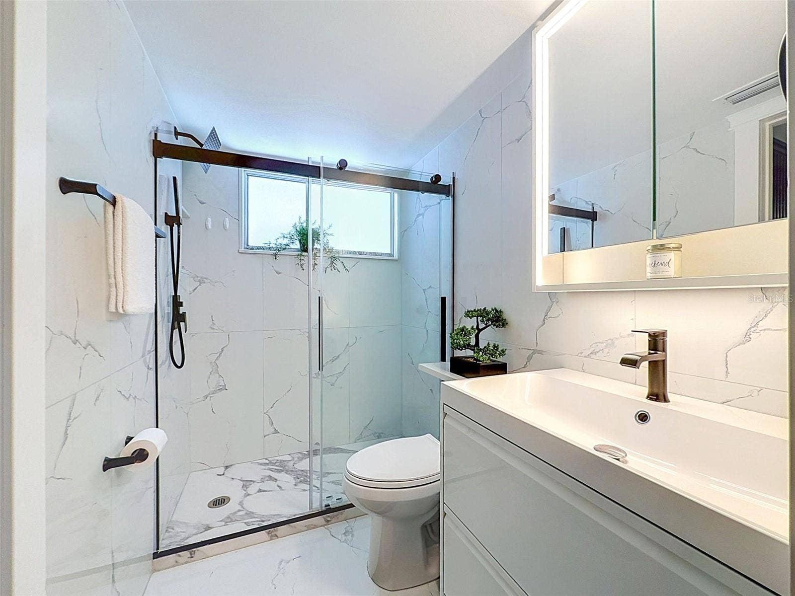 1520 GLEN OAKS DRIVE E, #244, Sarasota, FL 34232 1520 GLEN OAKS DRIVE E, #244, Sarasota, FL 34232