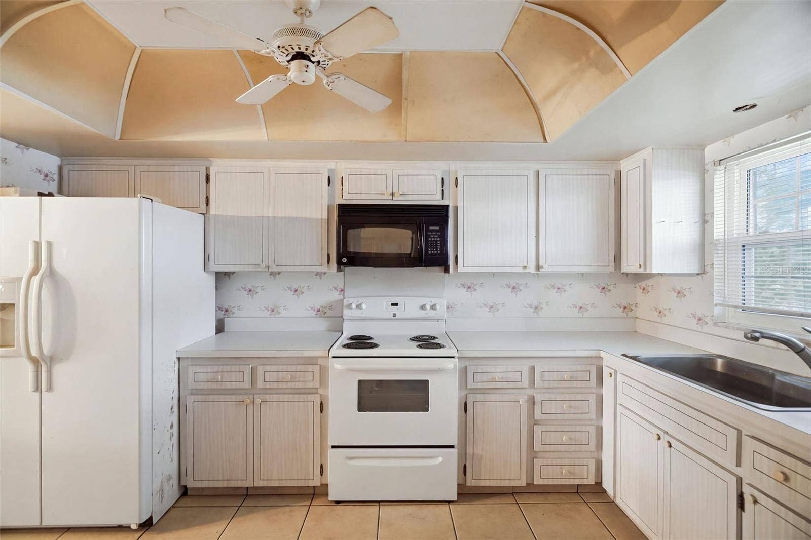 131 BLUFF VIEW DRIVE, #107, Belleair Bluffs, FL 33770