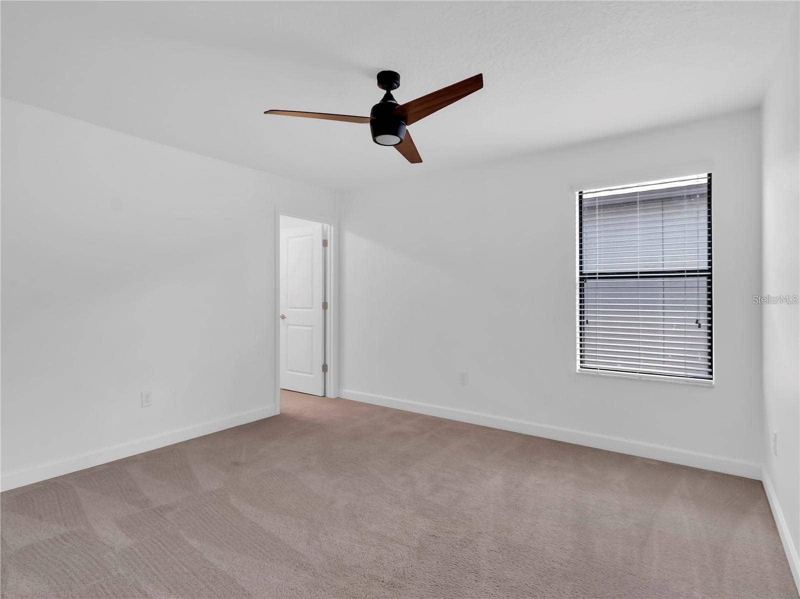 5052 IVORY STONE DRIVE, Wimauma, FL 33598 5052 IVORY STONE DRIVE, Wimauma, FL 33598