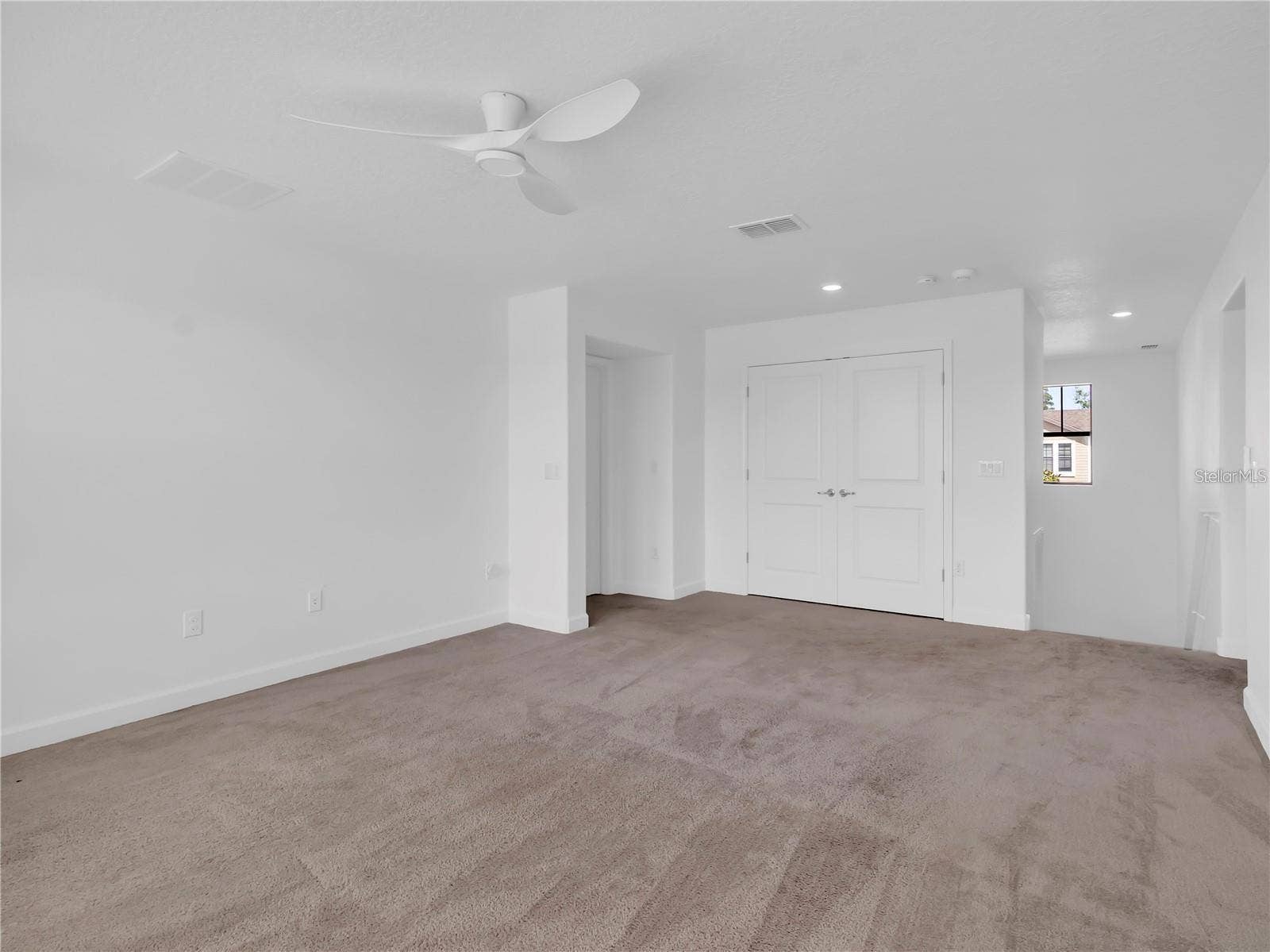 5052 IVORY STONE DRIVE, Wimauma, FL 33598 5052 IVORY STONE DRIVE, Wimauma, FL 33598
