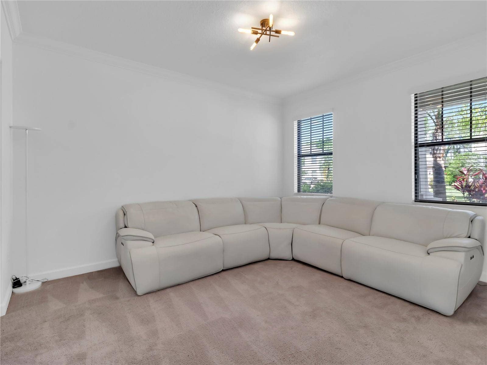 5052 IVORY STONE DRIVE, Wimauma, FL 33598 5052 IVORY STONE DRIVE, Wimauma, FL 33598