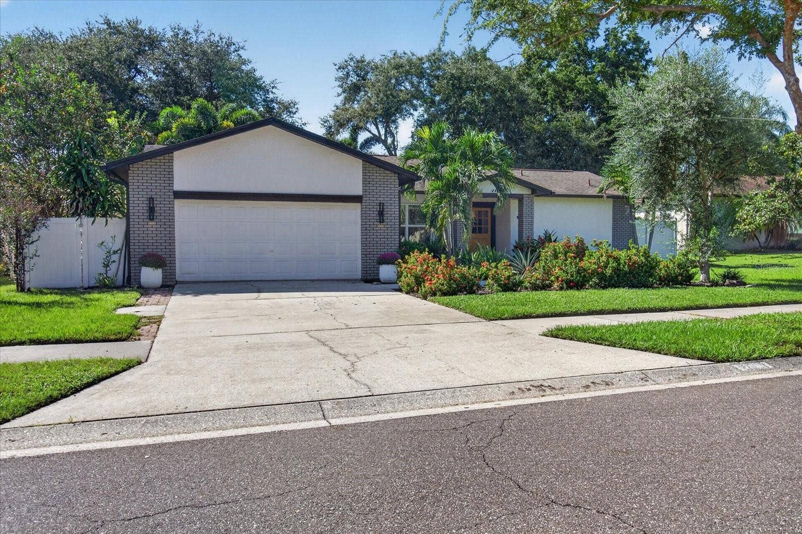 2406 COUNTRY TRAILS DRIVE, Safety Harbor, FL 34695